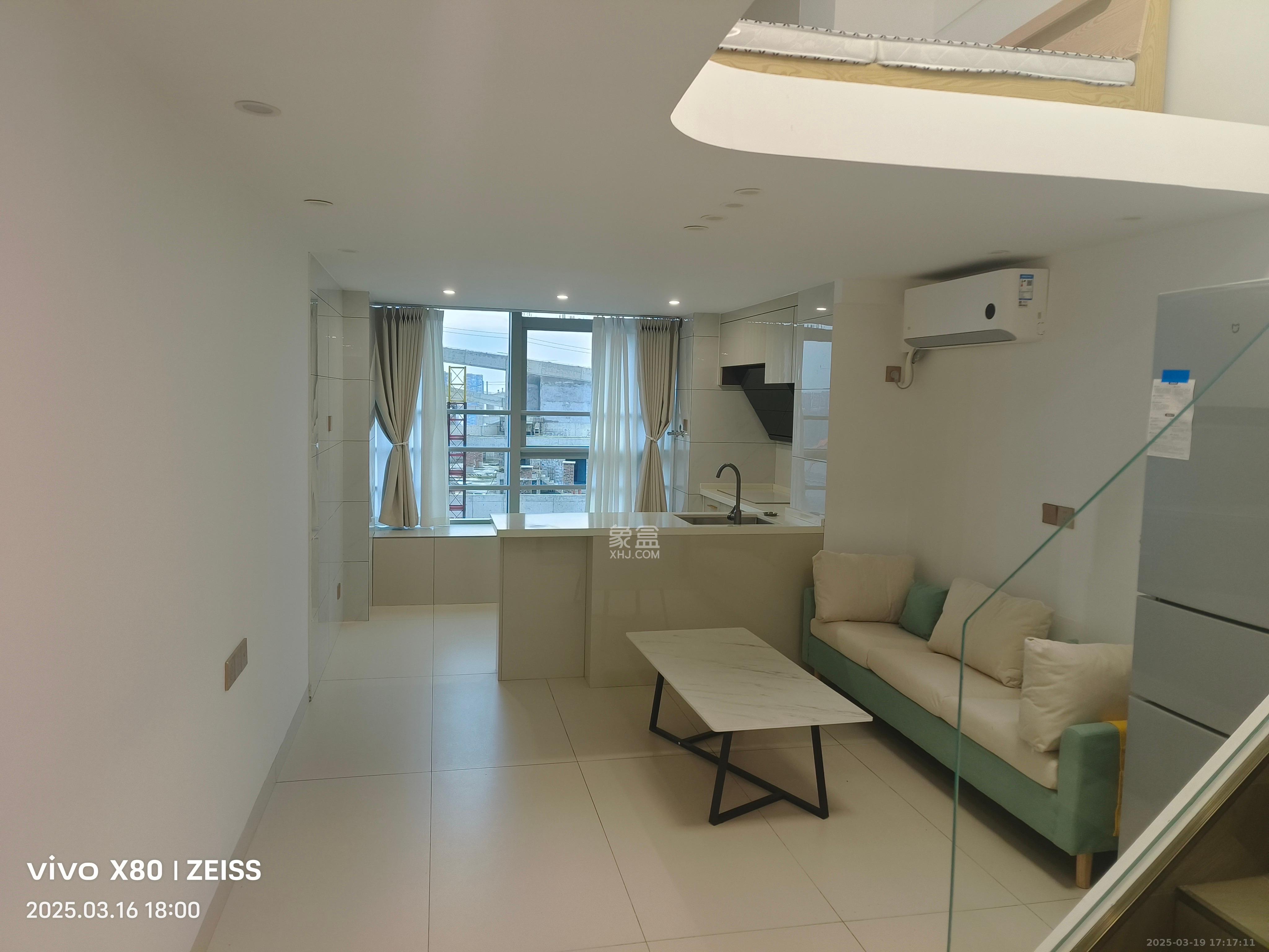 复地滨江金融中心  2室1厅1卫    2600.0元/月室内图