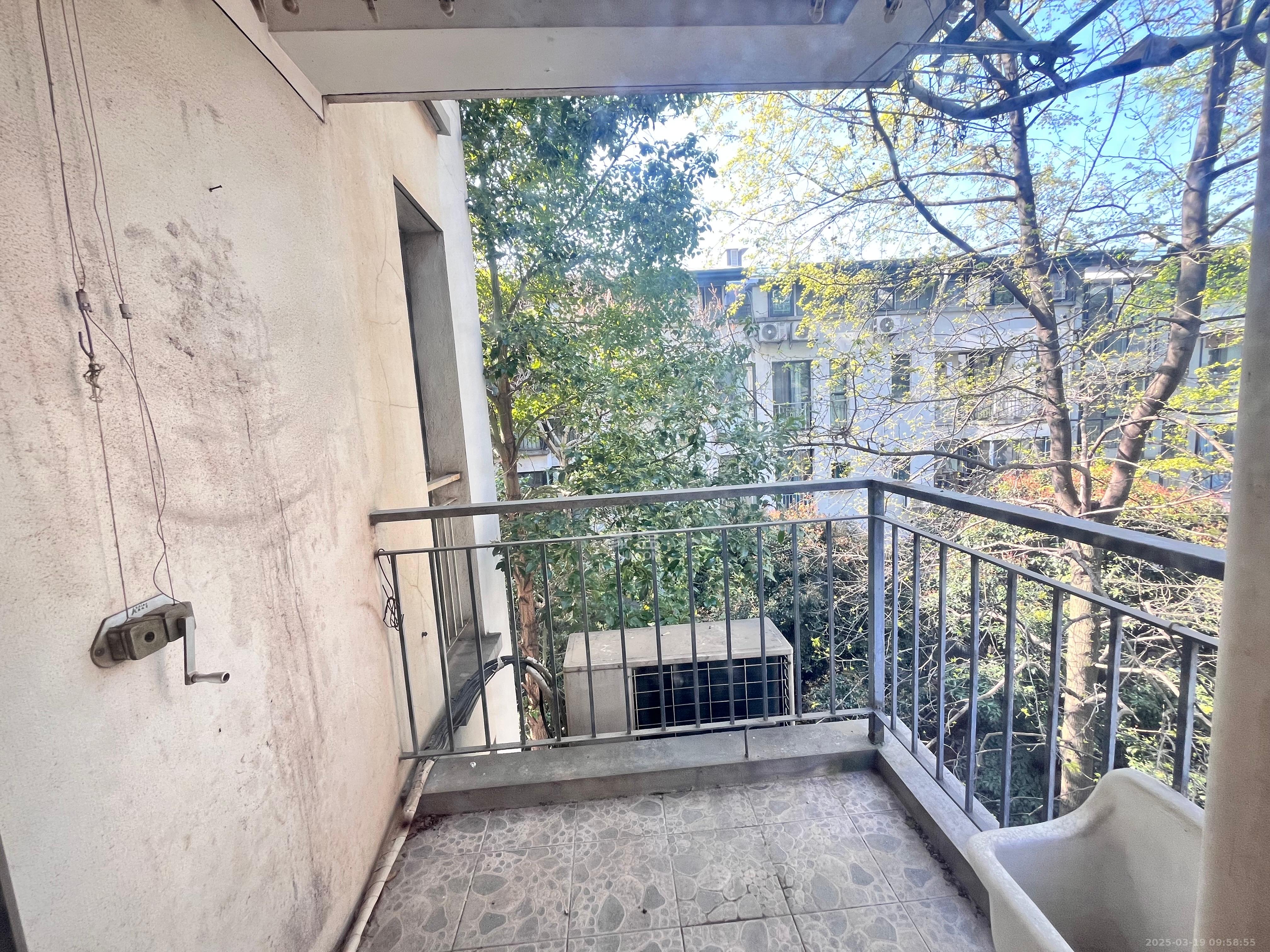 西街花园  3室2厅2卫   3500.00元/月室内图