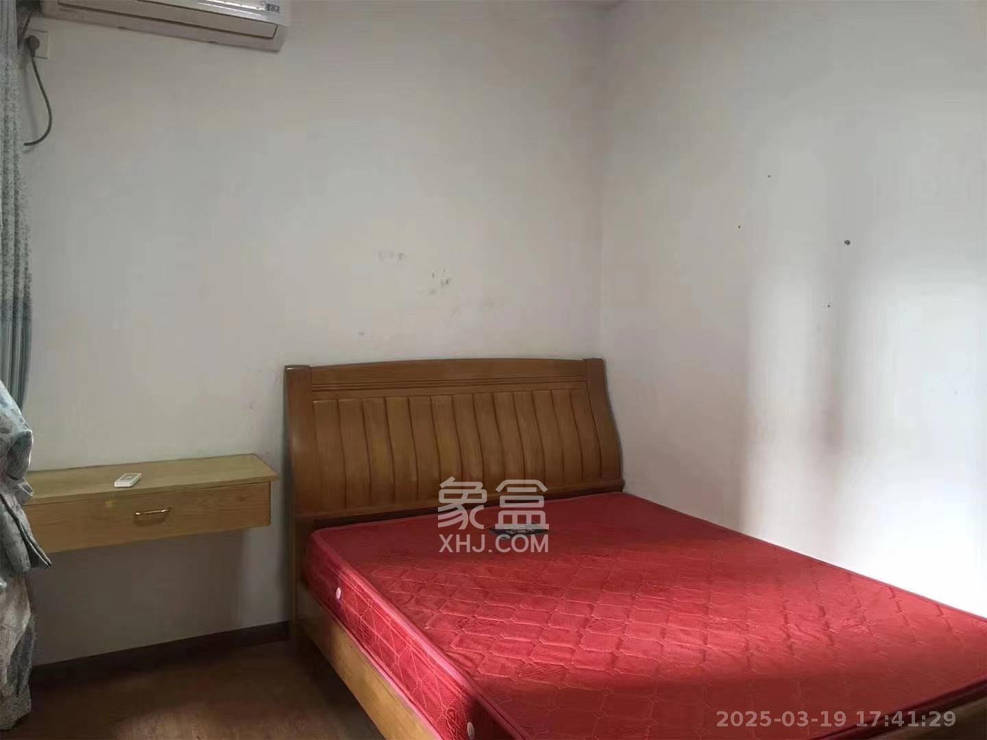 三一街區(qū)  3室2廳1衛(wèi)   1500.00元/月室內(nèi)圖