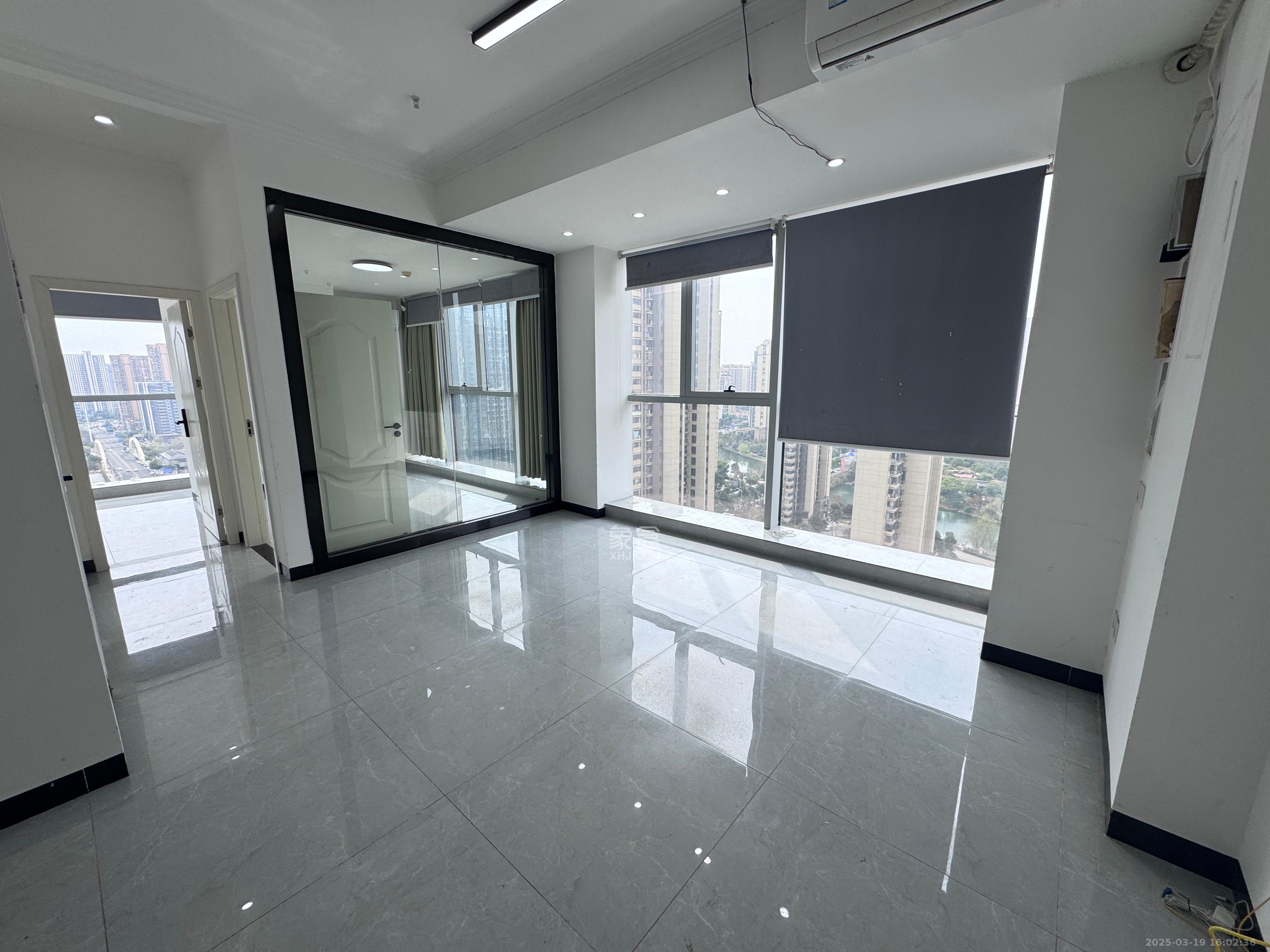 奥克斯滨仕花园(奥克斯洋湖广场/奥克斯中心) 1室0厅0卫 4200.0元/月 奥克斯滨仕花园(奥克斯洋湖广场/奥克斯中心) 1室0厅0卫 4200.0元/月室内图