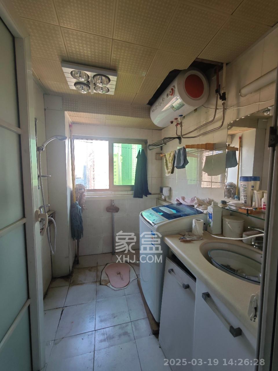 市一医院宿舍 3室1厅2卫 3500.0元/月 市一医院宿舍 3室1厅2卫 3500.0元/月室内图
