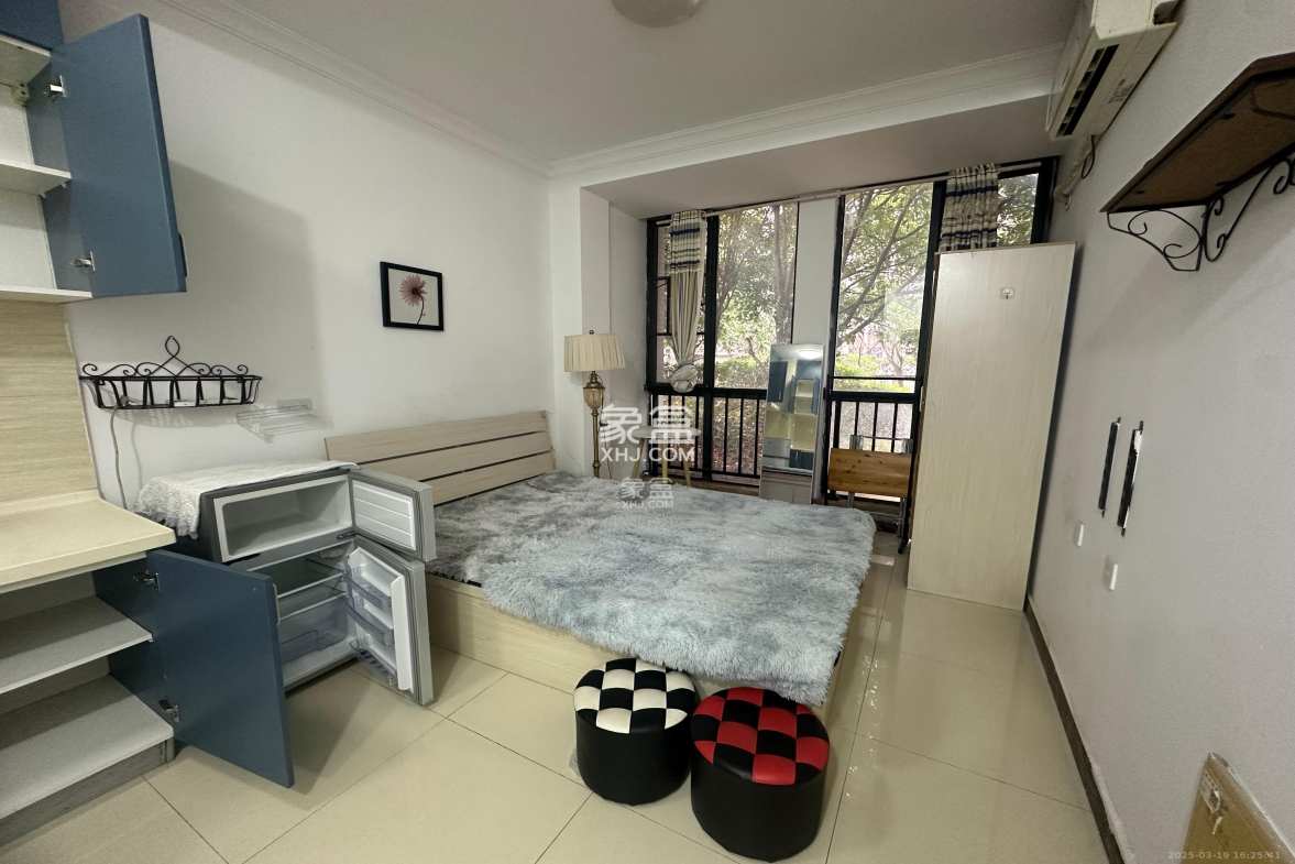 中建芙蓉工社 1室1厅1卫 900.0元/月 中建芙蓉工社 1室1厅1卫 900.0元/月室内图