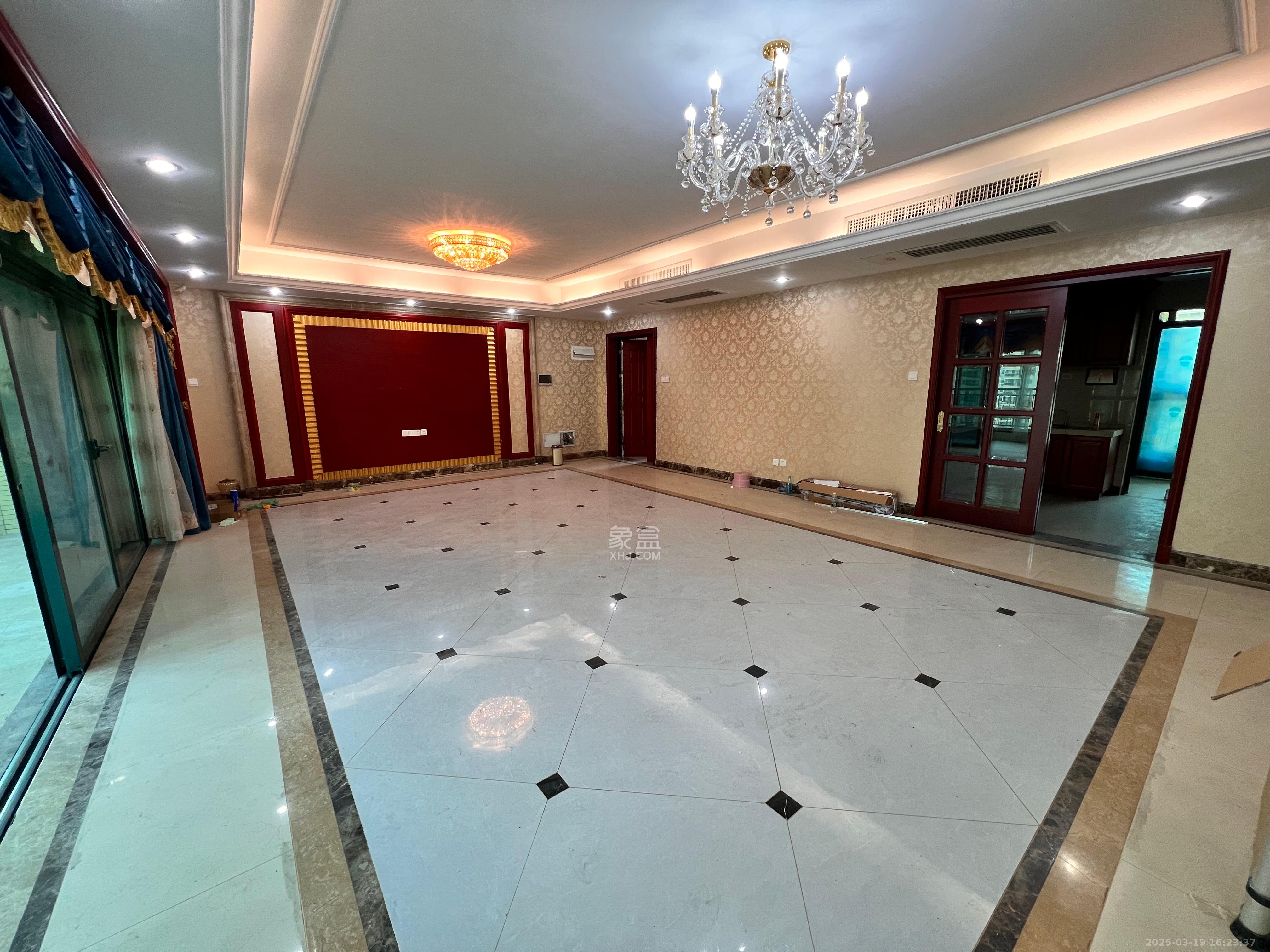 恒大雅苑 4室2厅3卫 8000.0元/月 恒大雅苑 4室2厅3卫 8000.0元/月室内图