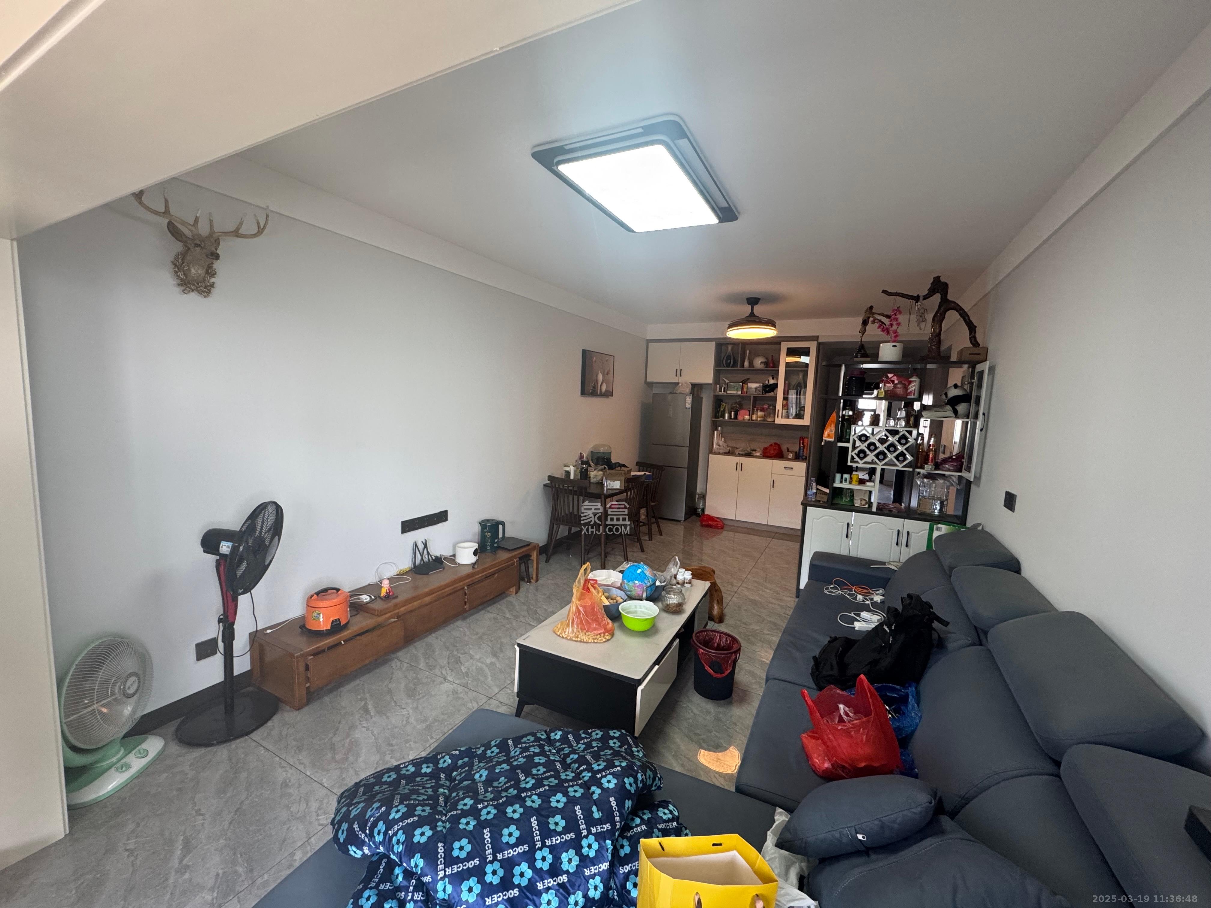 汇一城(汇壹公馆)  2室2厅1卫    2200.0元/月 汇一城(汇壹公馆)  2室2厅1卫    2200.0元/月室内图