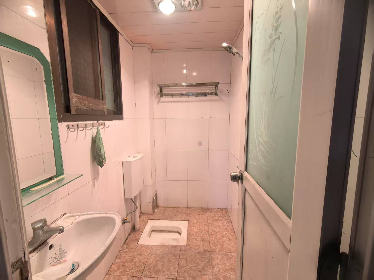 幸福小区 3室2厅2卫 850.0元/月 幸福小区 3室2厅2卫 850.0元/月室内图