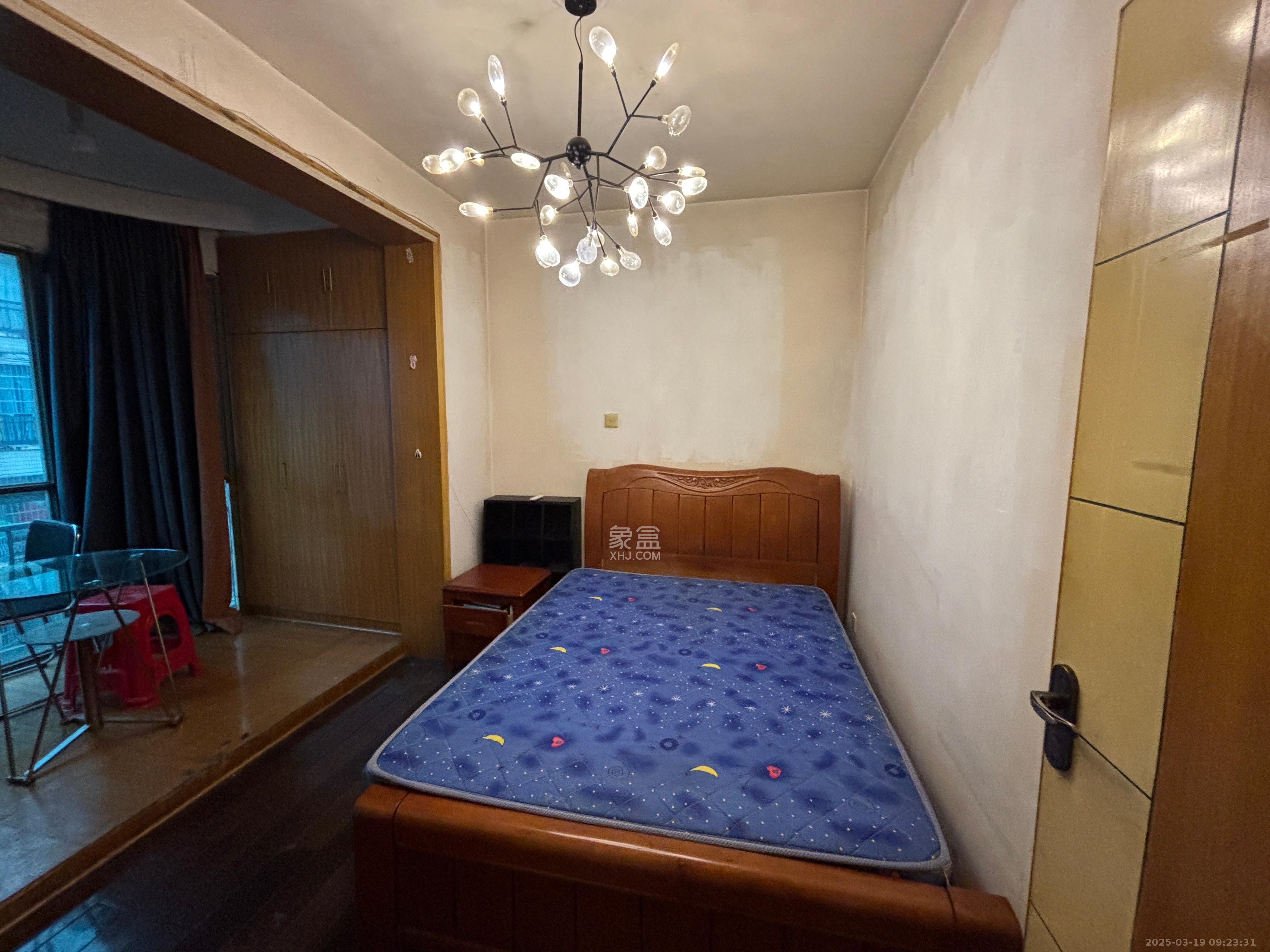 中江锦城  1室1厅1卫    1300.0元/月 中江锦城  1室1厅1卫    1300.0元/月室内图1