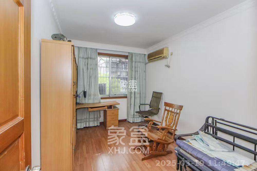 广宇园丁新村  3室2厅2卫   2400.00元/月室内图