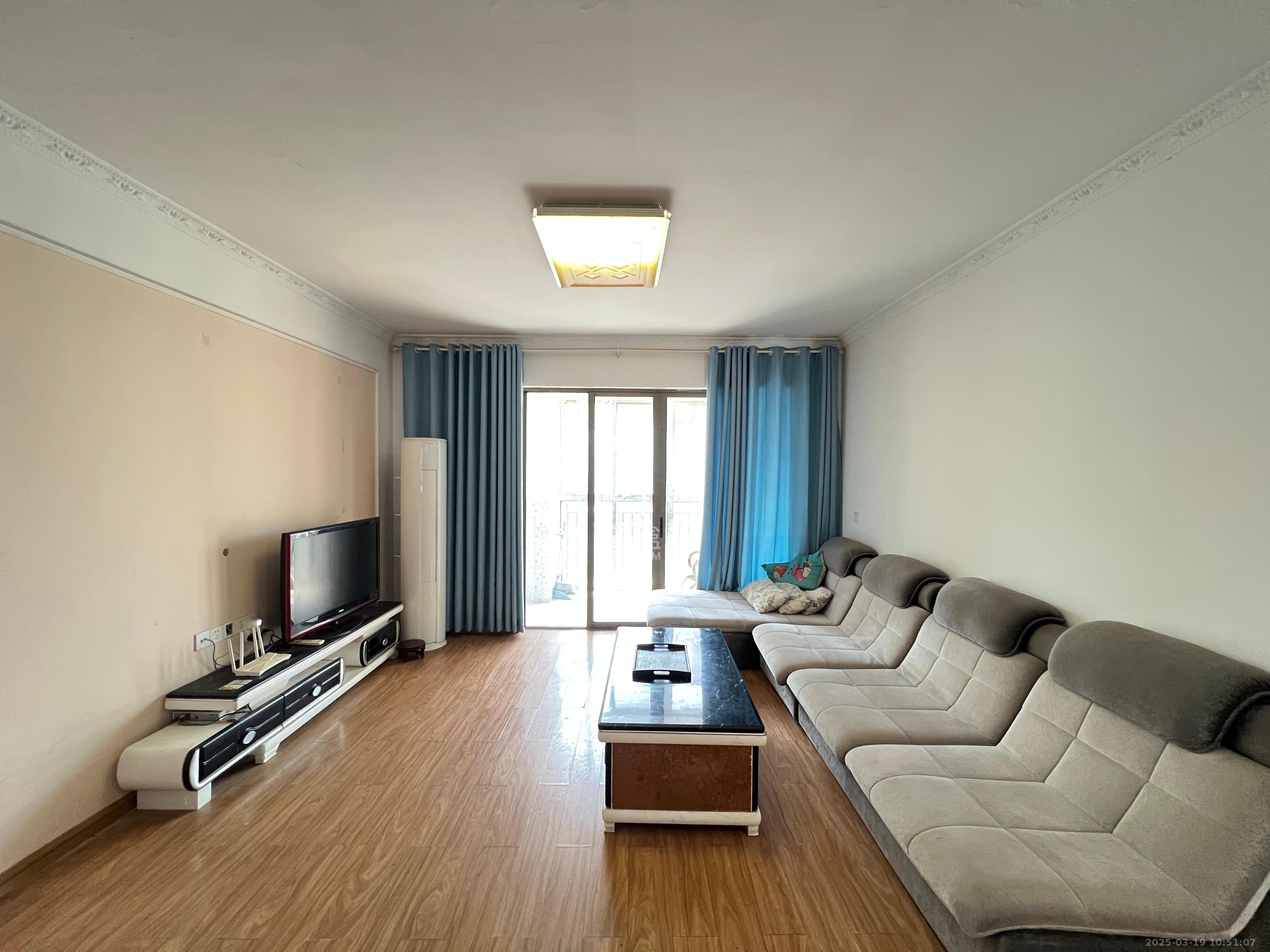 富兴嘉城(富兴汇中央) 3室2厅2卫 3000.0元/月 富兴嘉城(富兴汇中央) 3室2厅2卫 3000.0元/月室内图