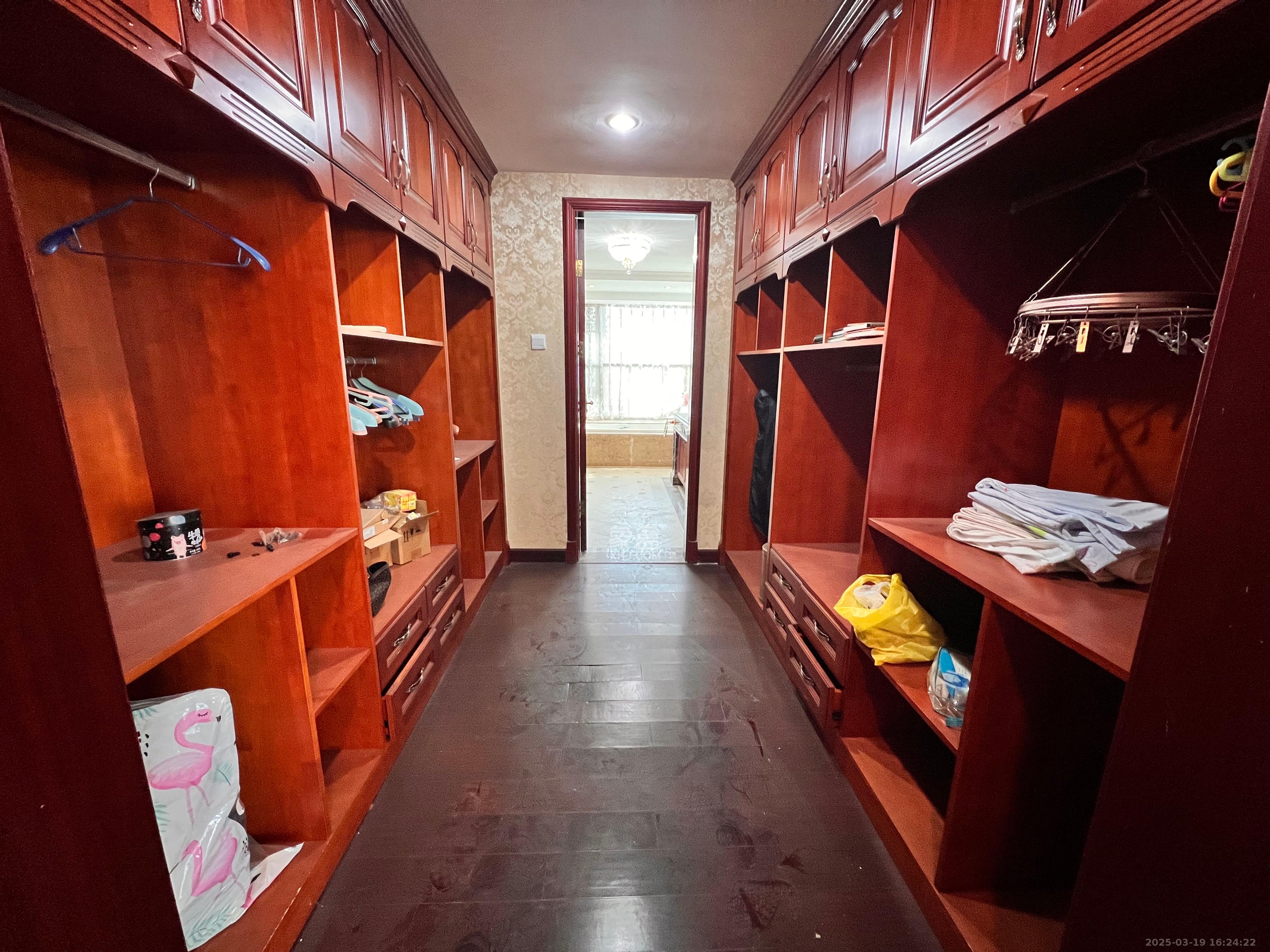 恒大雅苑 4室2厅3卫 8000.0元/月 恒大雅苑 4室2厅3卫 8000.0元/月室内图