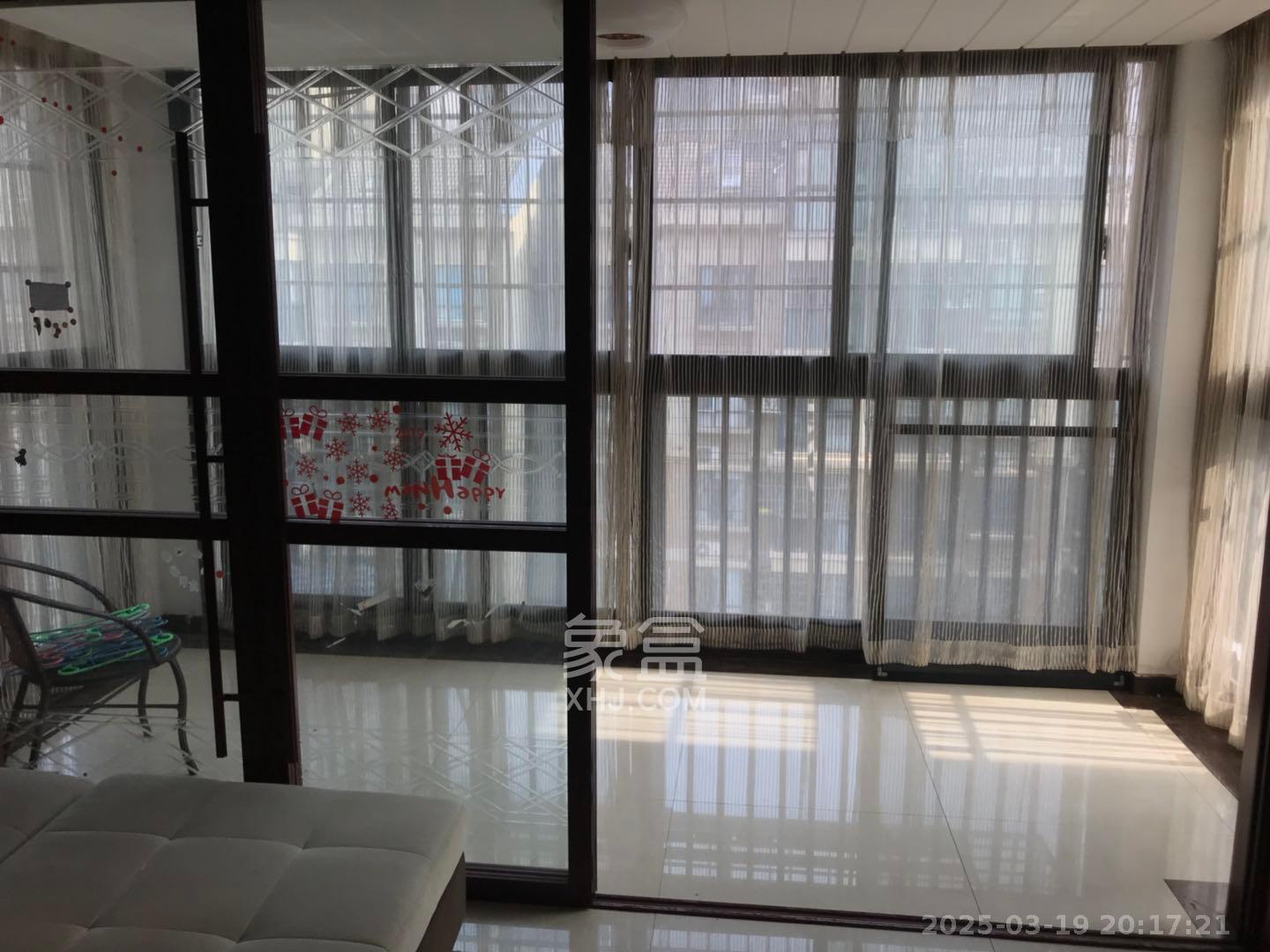 三江花中城 3室2厅2卫 3000.0元/月 三江花中城 3室2厅2卫 3000.0元/月室内图