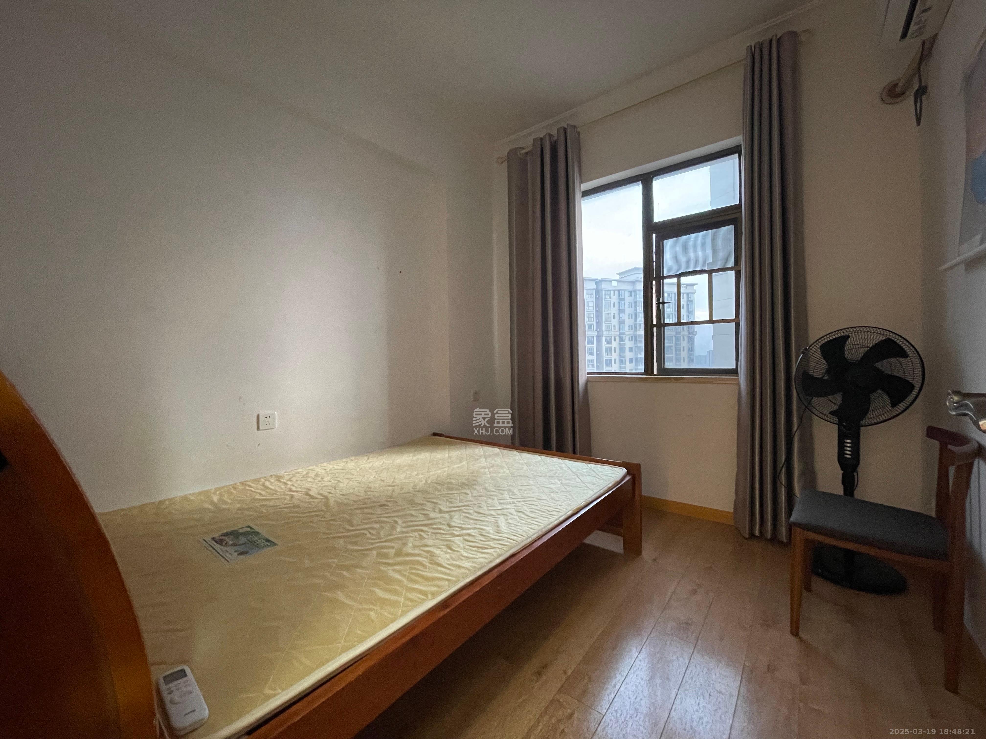 江山帝景哈佛  3室2厅1卫   1900.00元/月室内图