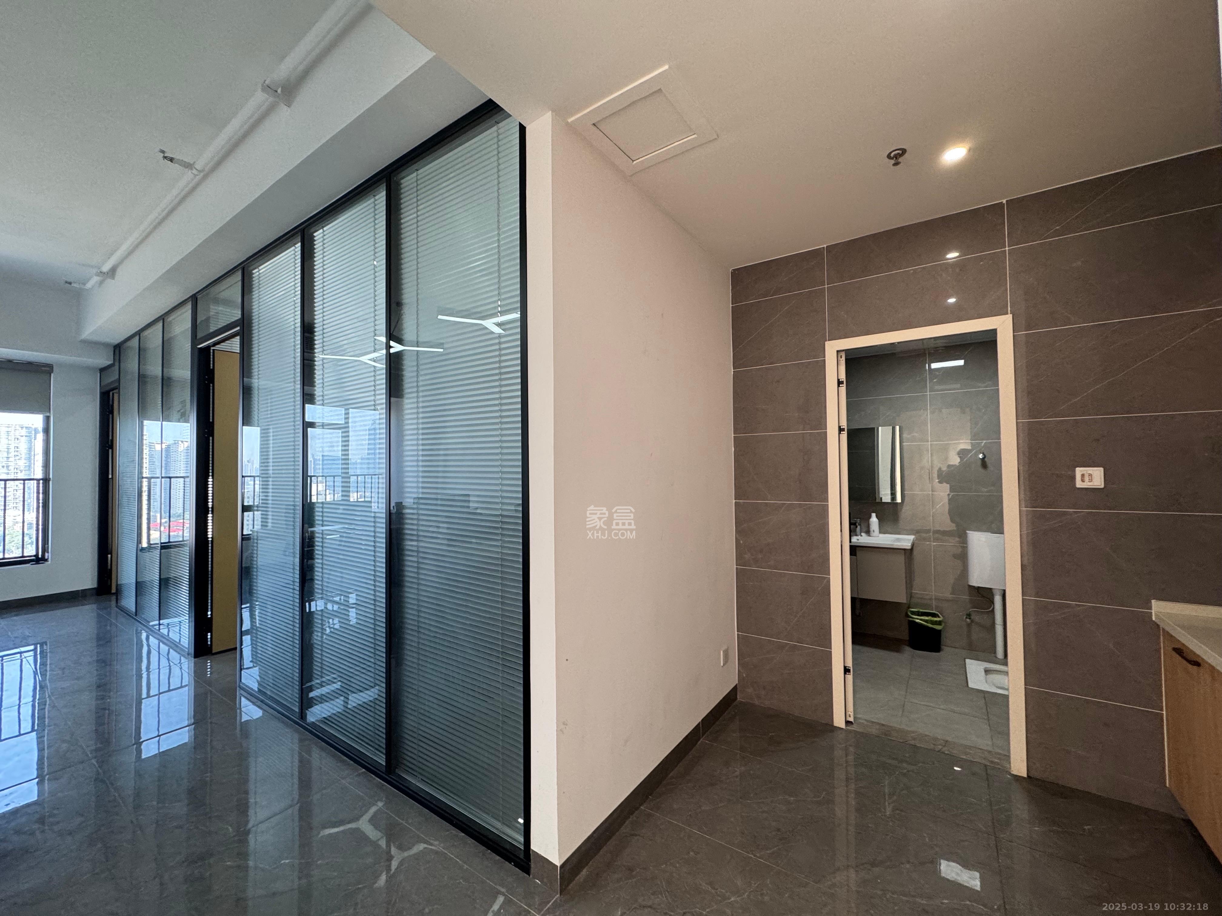 润和国际广场  2室1厅1卫    6000.0元/月室内图