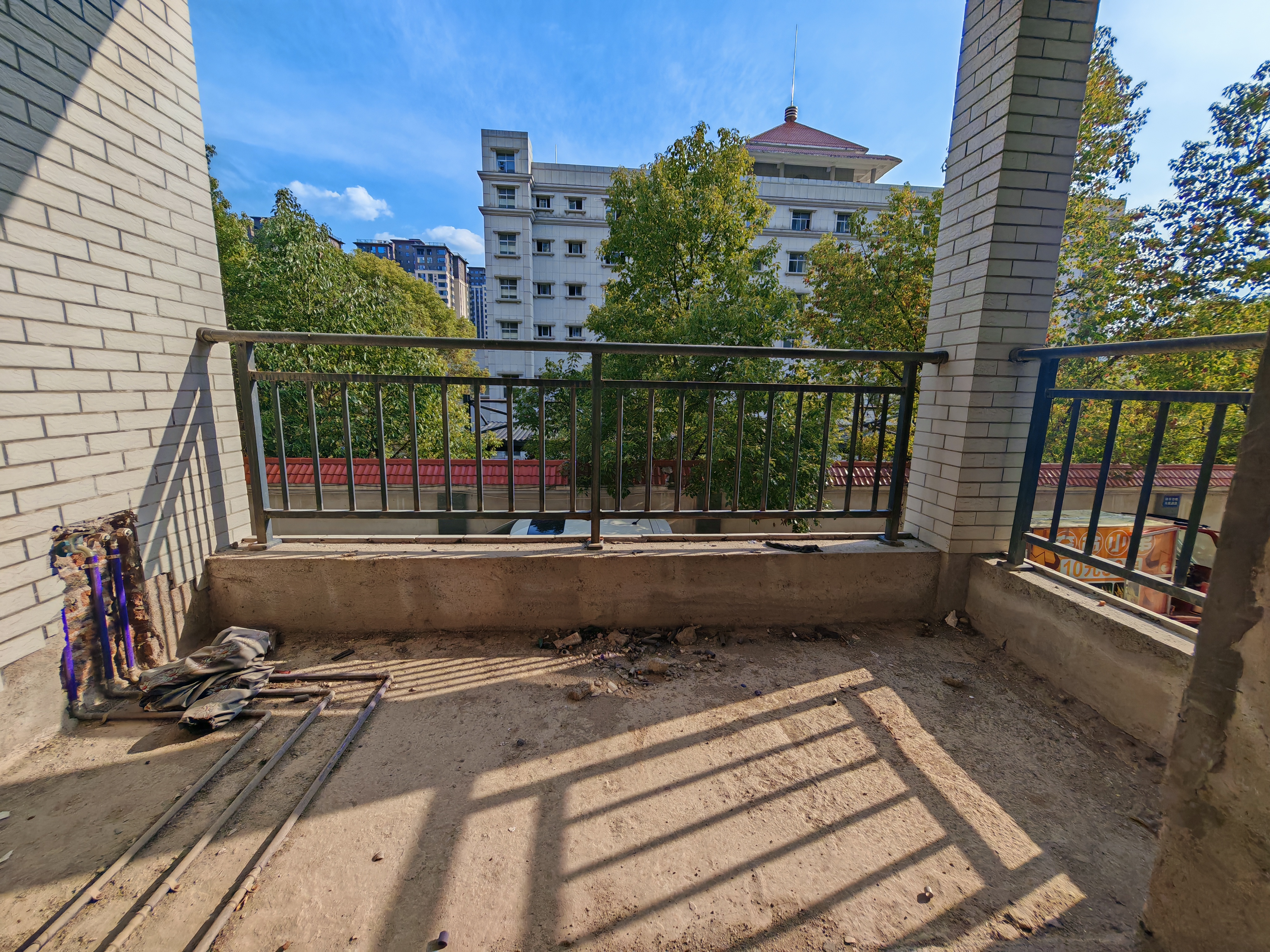 山城上品 4室2厅2卫 70.8万 山城上品 4室2厅2卫 70.8万客厅