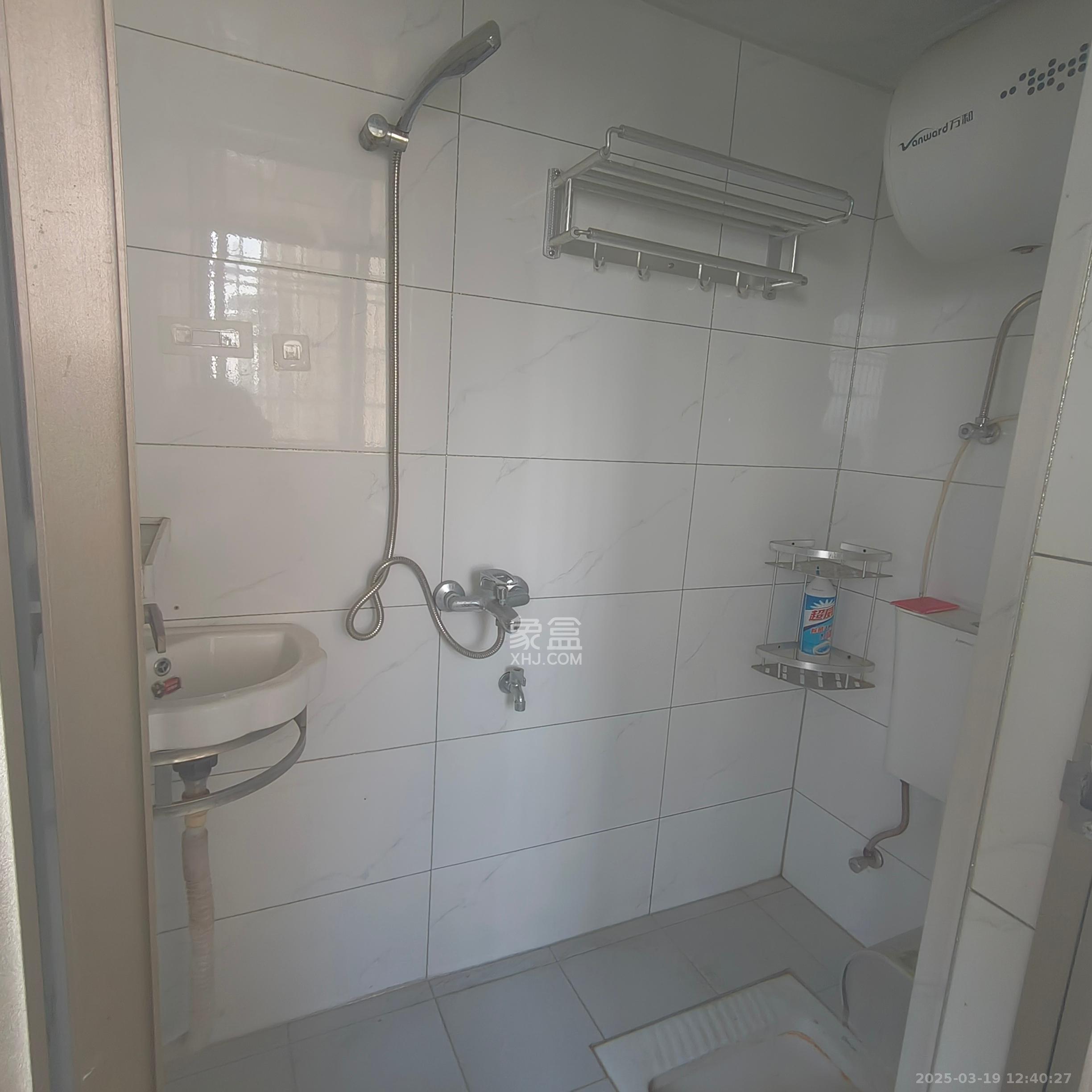 桥头家苑一期 1室1厅0卫 1000.0元/月 桥头家苑一期 1室1厅0卫 1000.0元/月室内图