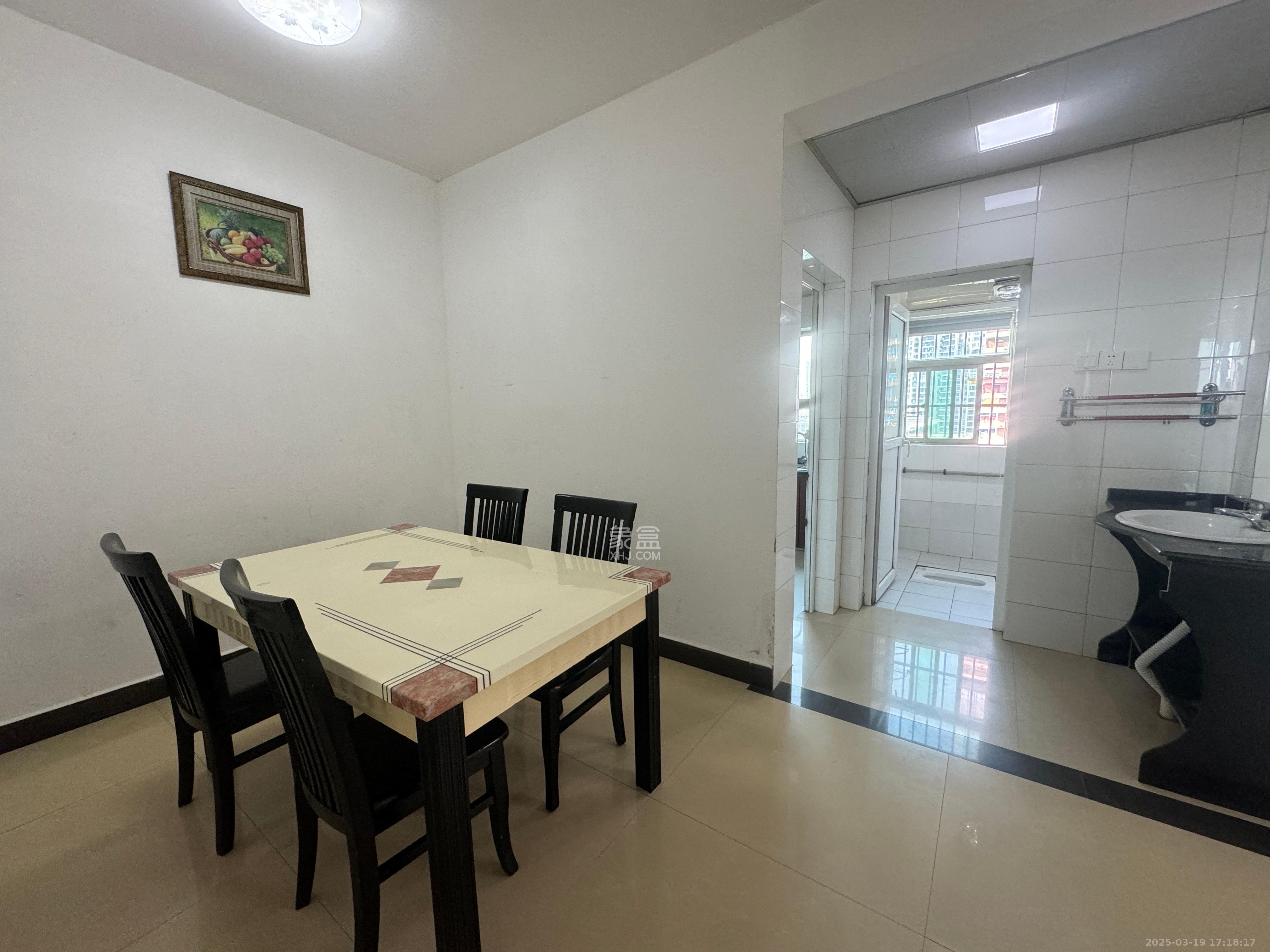 莲湖大厦  1室0厅0卫    2300.0元/月室内图