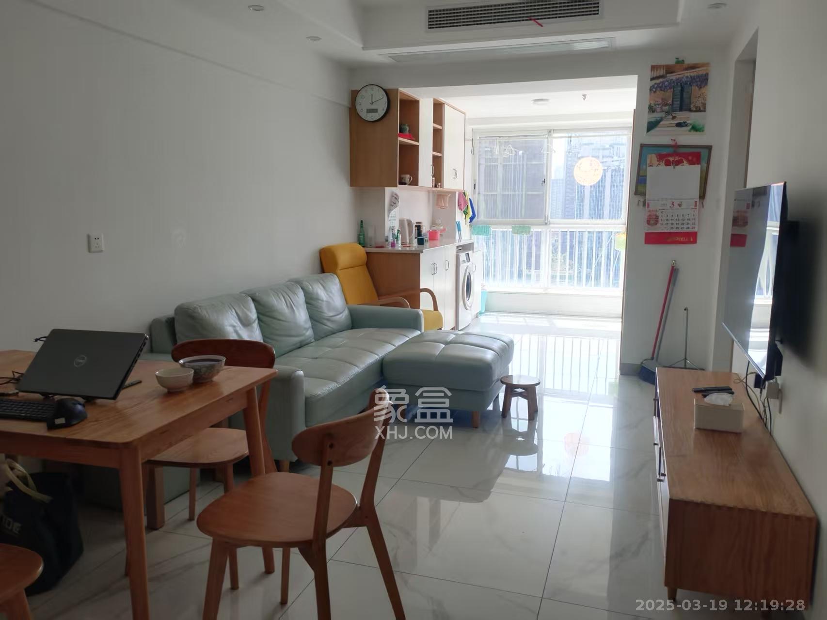 国泰九龙湾  2室2厅1卫    1800.0元/月 国泰九龙湾  2室2厅1卫    1800.0元/月