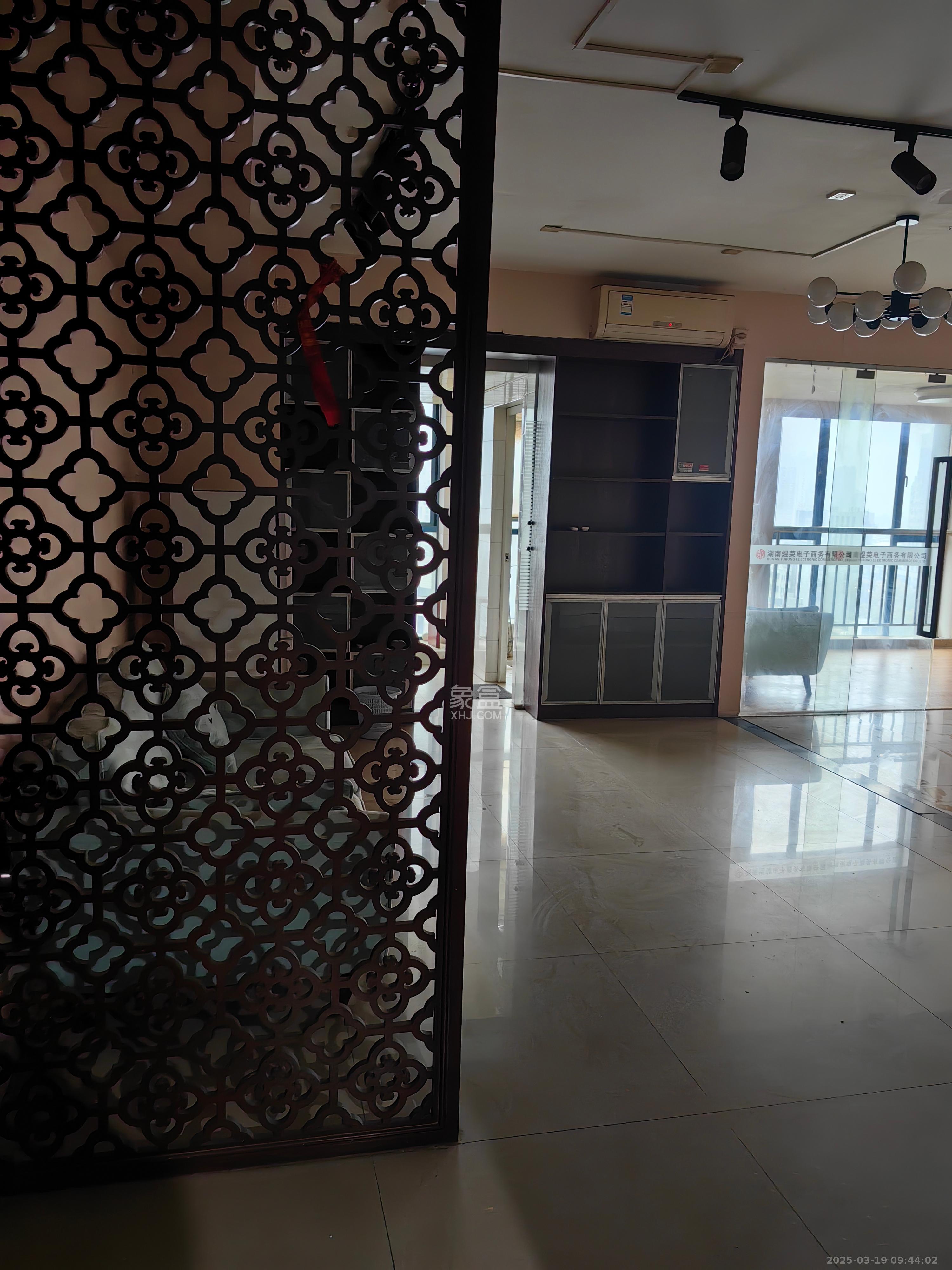 东一国际 1室1厅1卫 2300.0元/月 东一国际 1室1厅1卫 2300.0元/月室内图