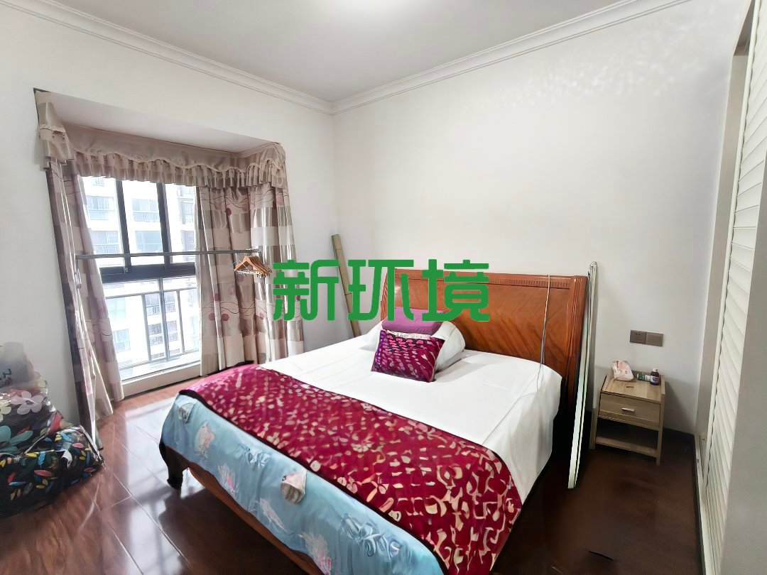 逸臣桃源  3室2厅2卫   1800.00元/月室内图