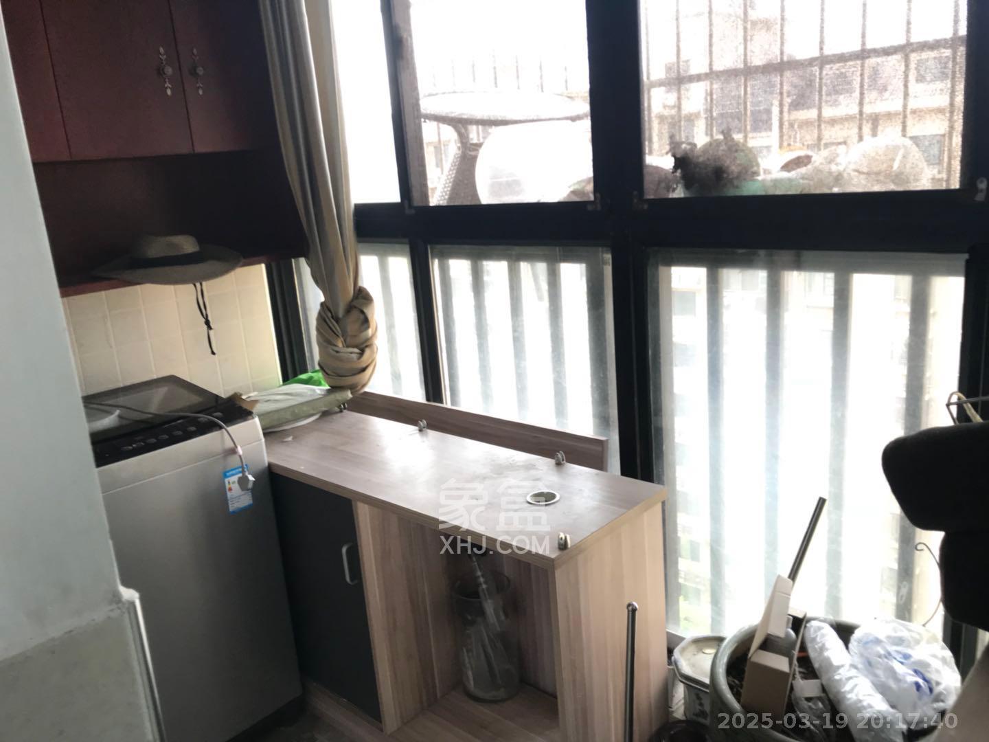 三江花中城 3室2厅2卫 3000.0元/月 三江花中城 3室2厅2卫 3000.0元/月室内图