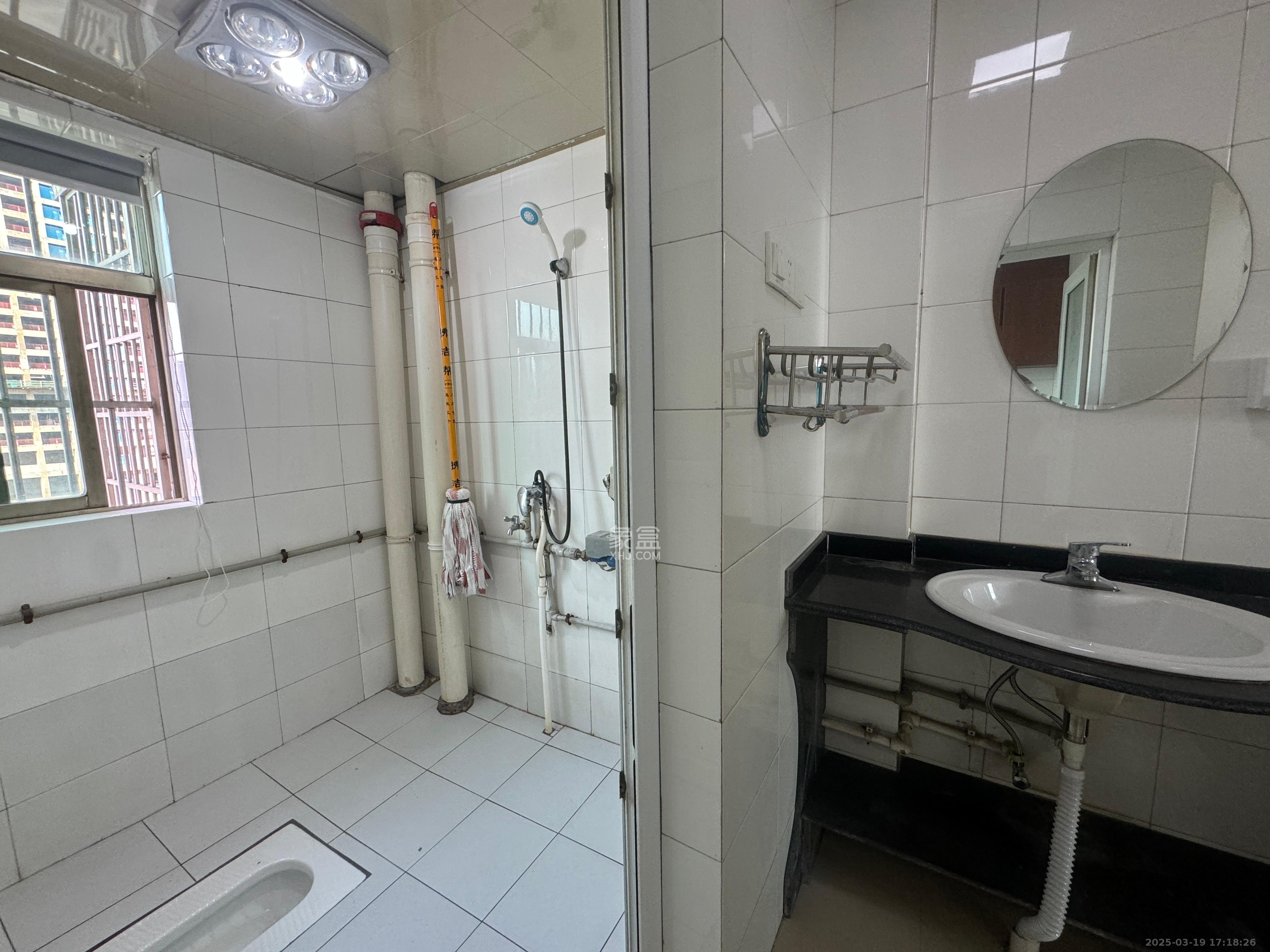 莲湖大厦 1室0厅0卫 2300.0元/月 莲湖大厦 1室0厅0卫 2300.0元/月室内图