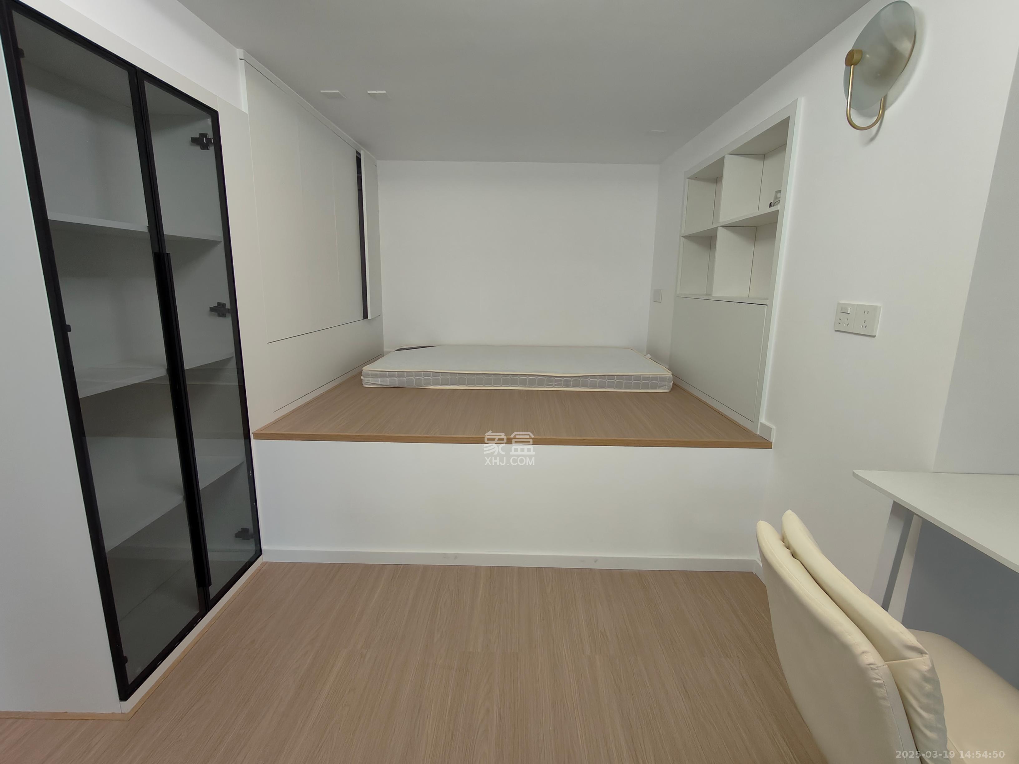 卓越中寰  2室1厅1卫   2500.00元/月室内图