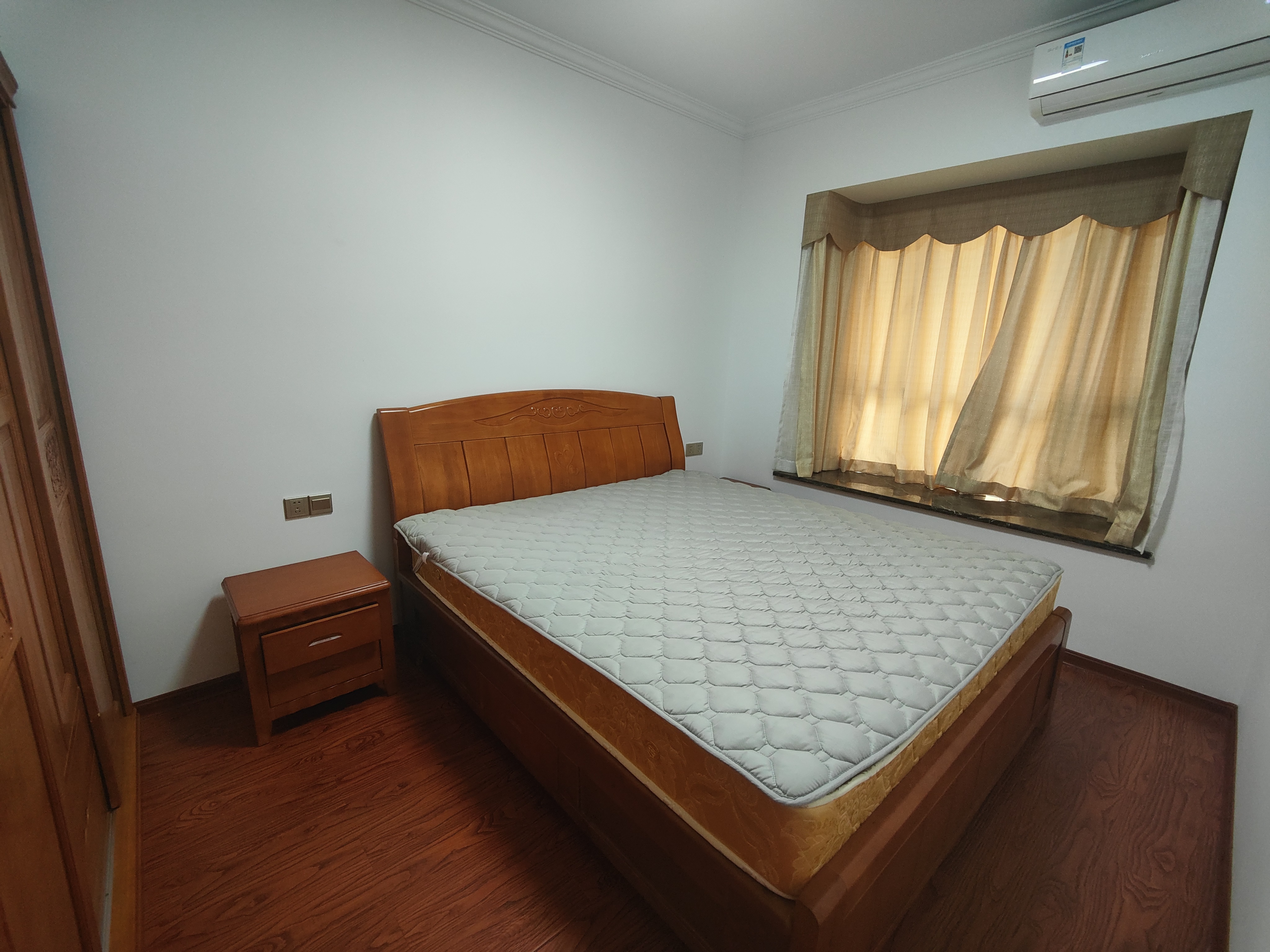 金龙城市广场一期 2室1厅2卫 3800.0元/月 金龙城市广场一期 2室1厅2卫 3800.0元/月室内图