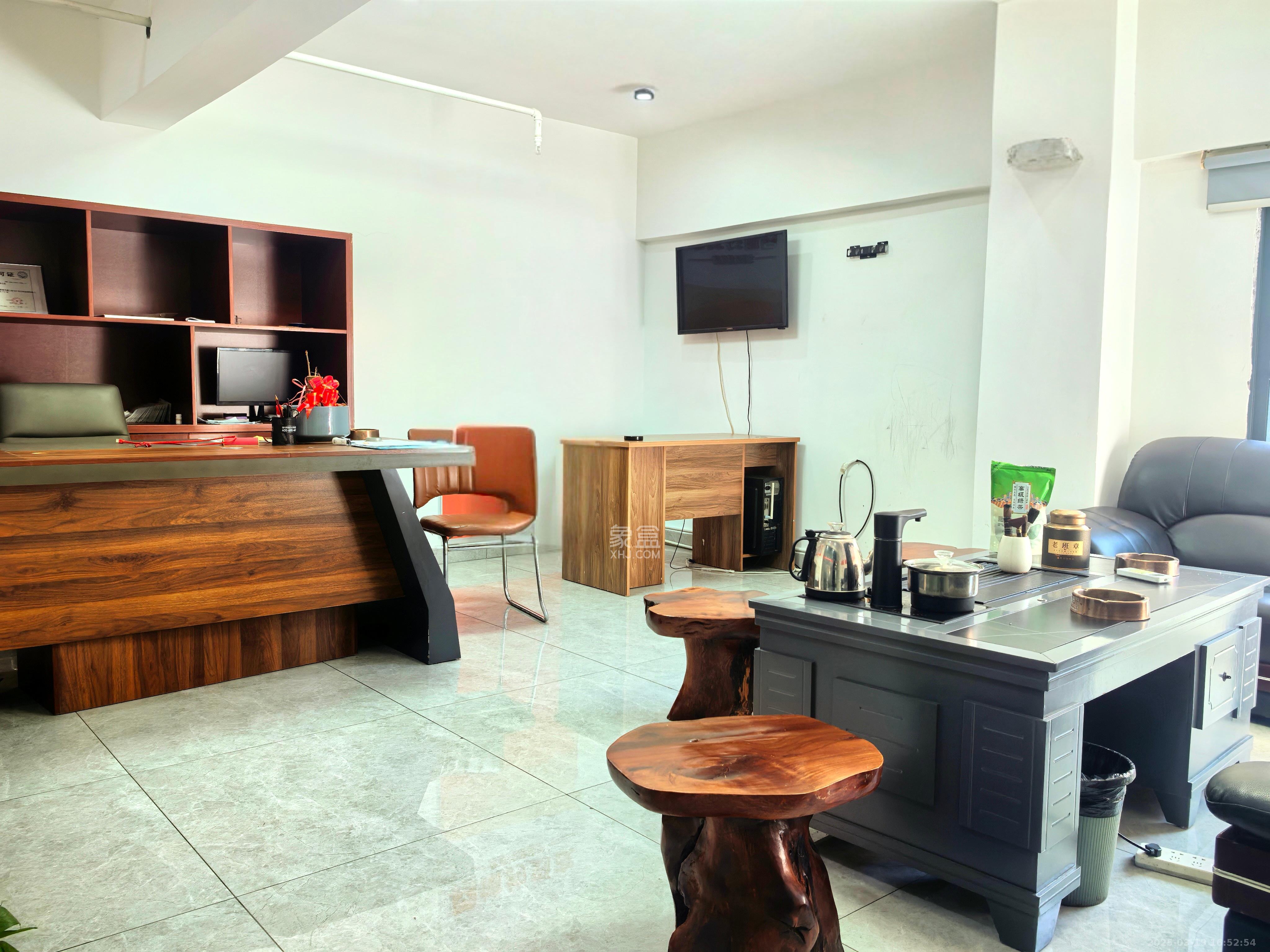 万科金域华府三四期   448.0㎡      18000.0元/月室内图