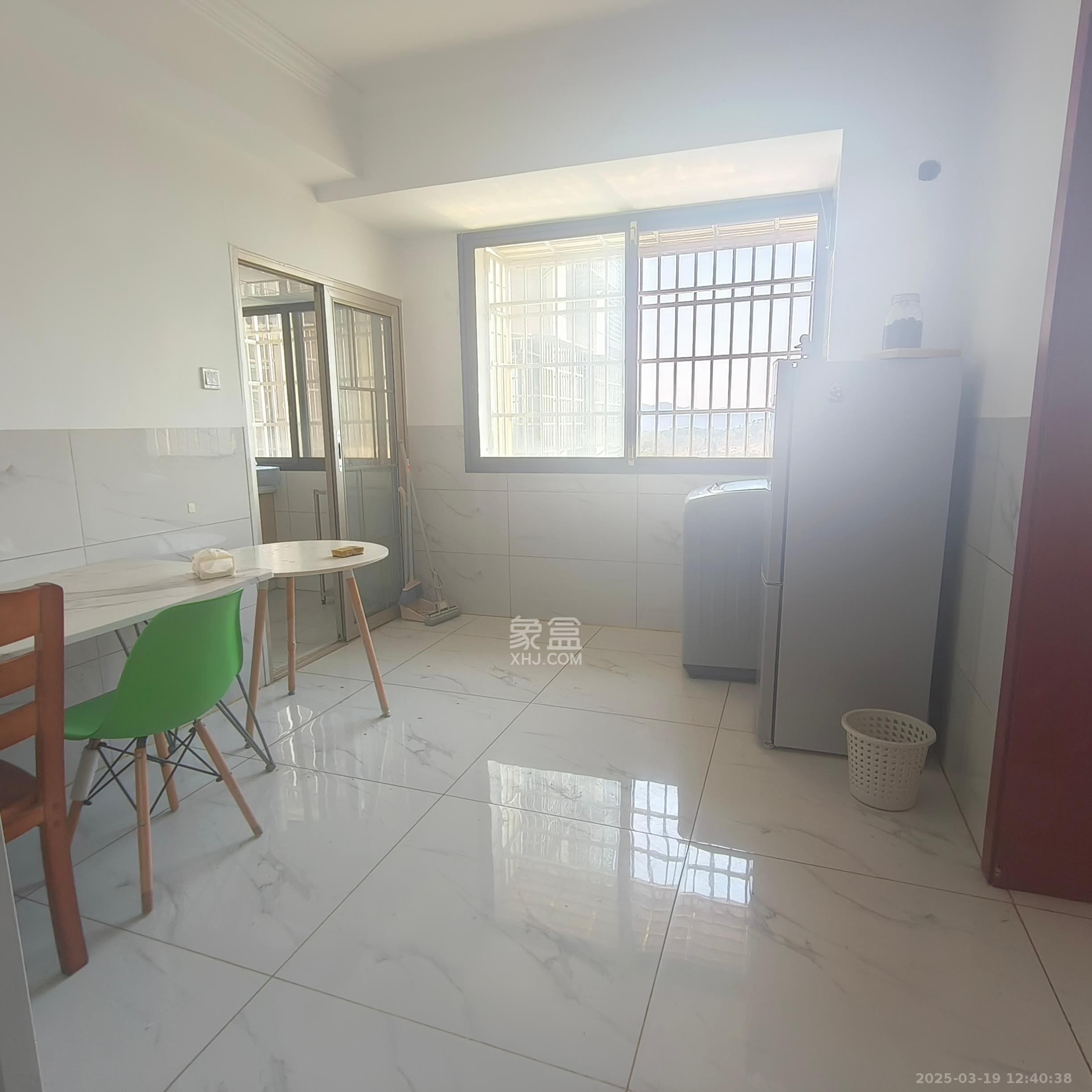 桥头家苑一期 1室1厅0卫 1000.0元/月 桥头家苑一期 1室1厅0卫 1000.0元/月室内图