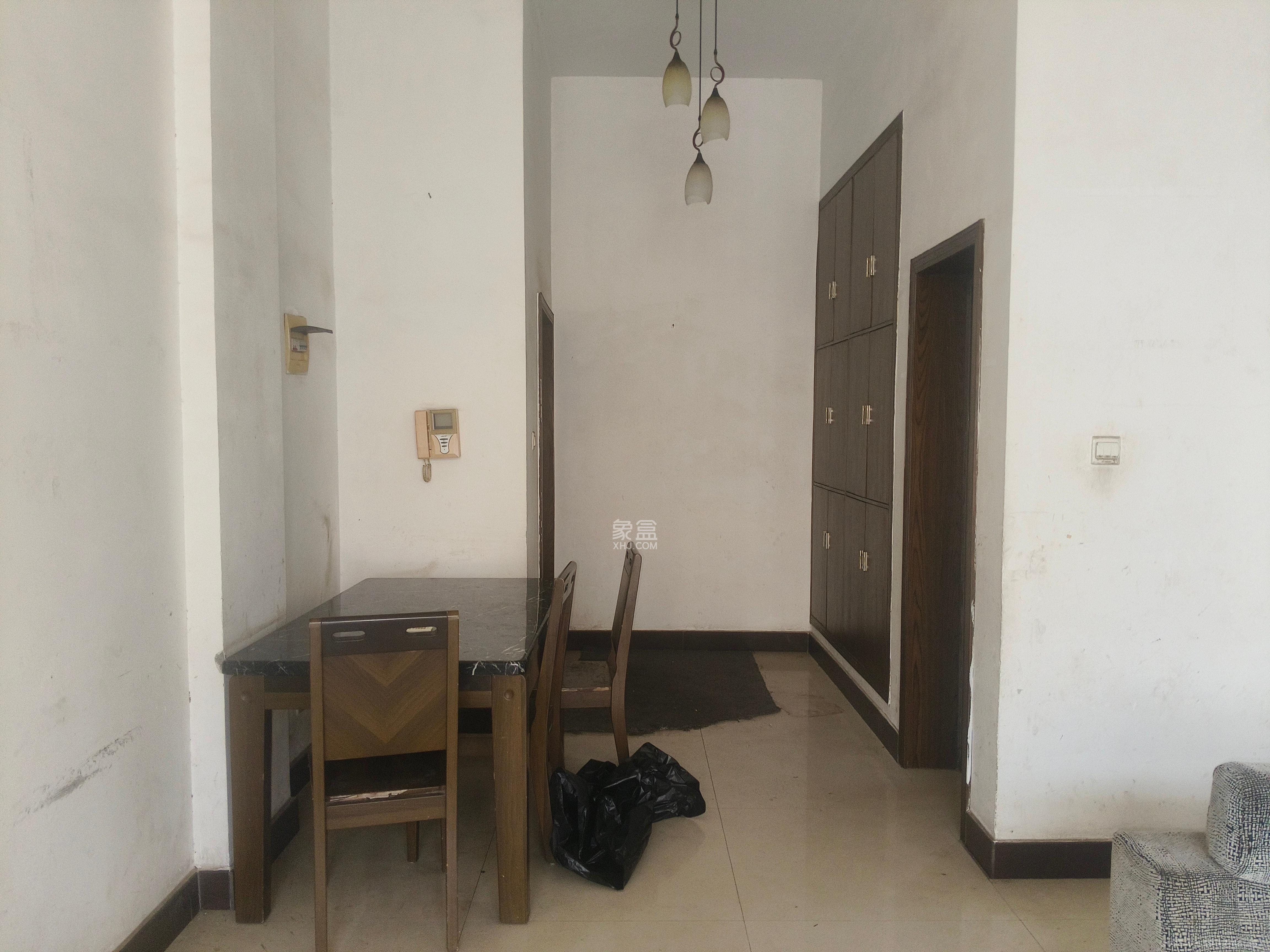 领秀星城(领秀新城)  2室2厅1卫    1300.0元/月 领秀星城(领秀新城)  2室2厅1卫    1300.0元/月室内图