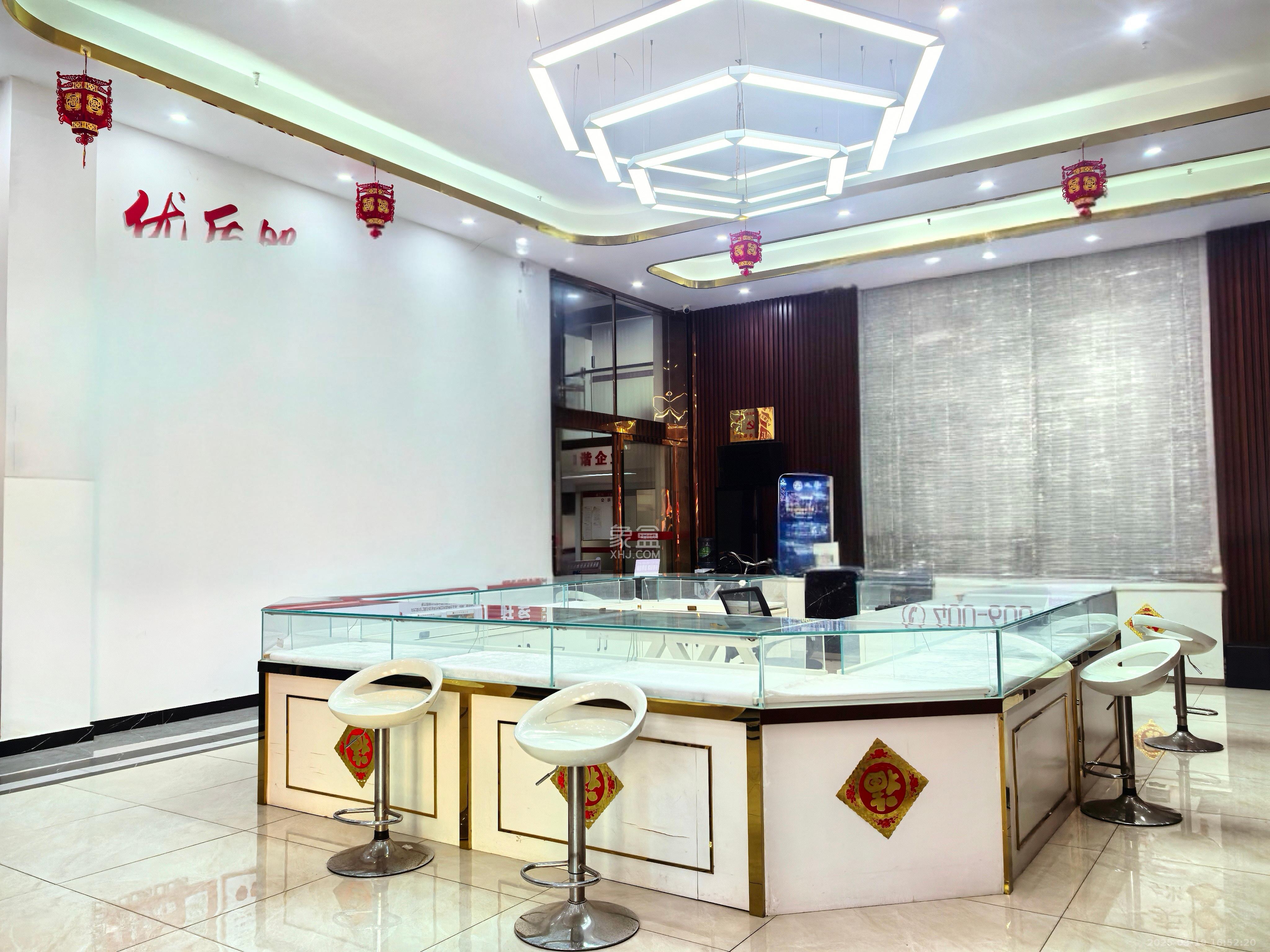 万科金域华府三四期   448.0㎡      18000.0元/月室内图