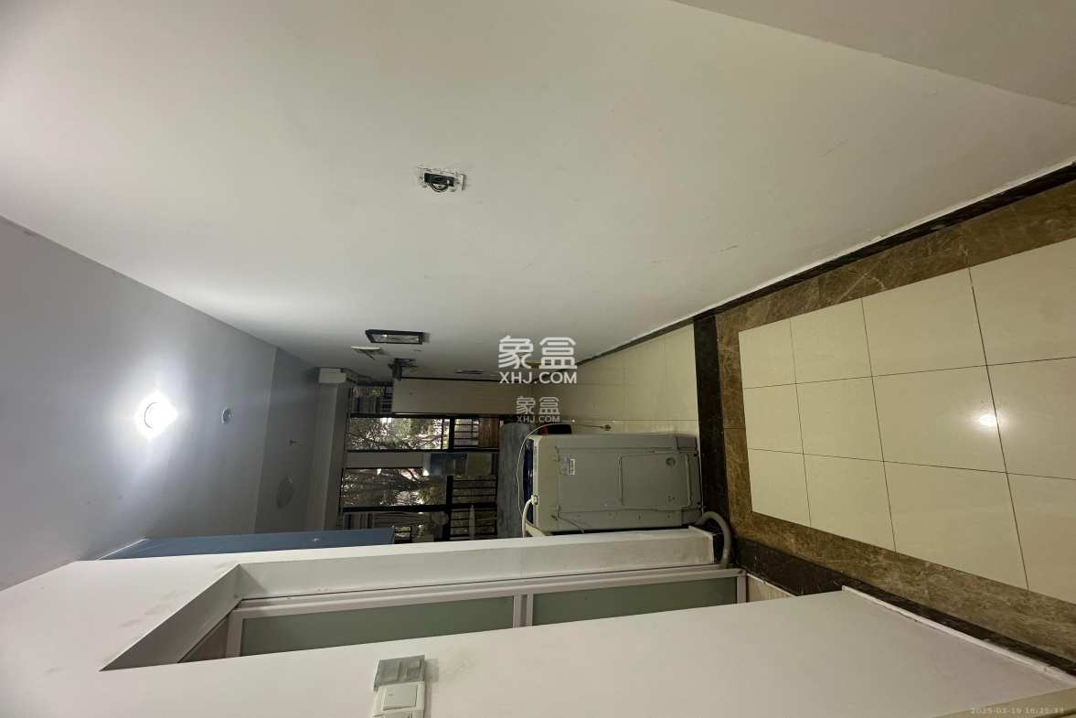 中建芙蓉工社 1室1厅1卫 900.0元/月 中建芙蓉工社 1室1厅1卫 900.0元/月室内图