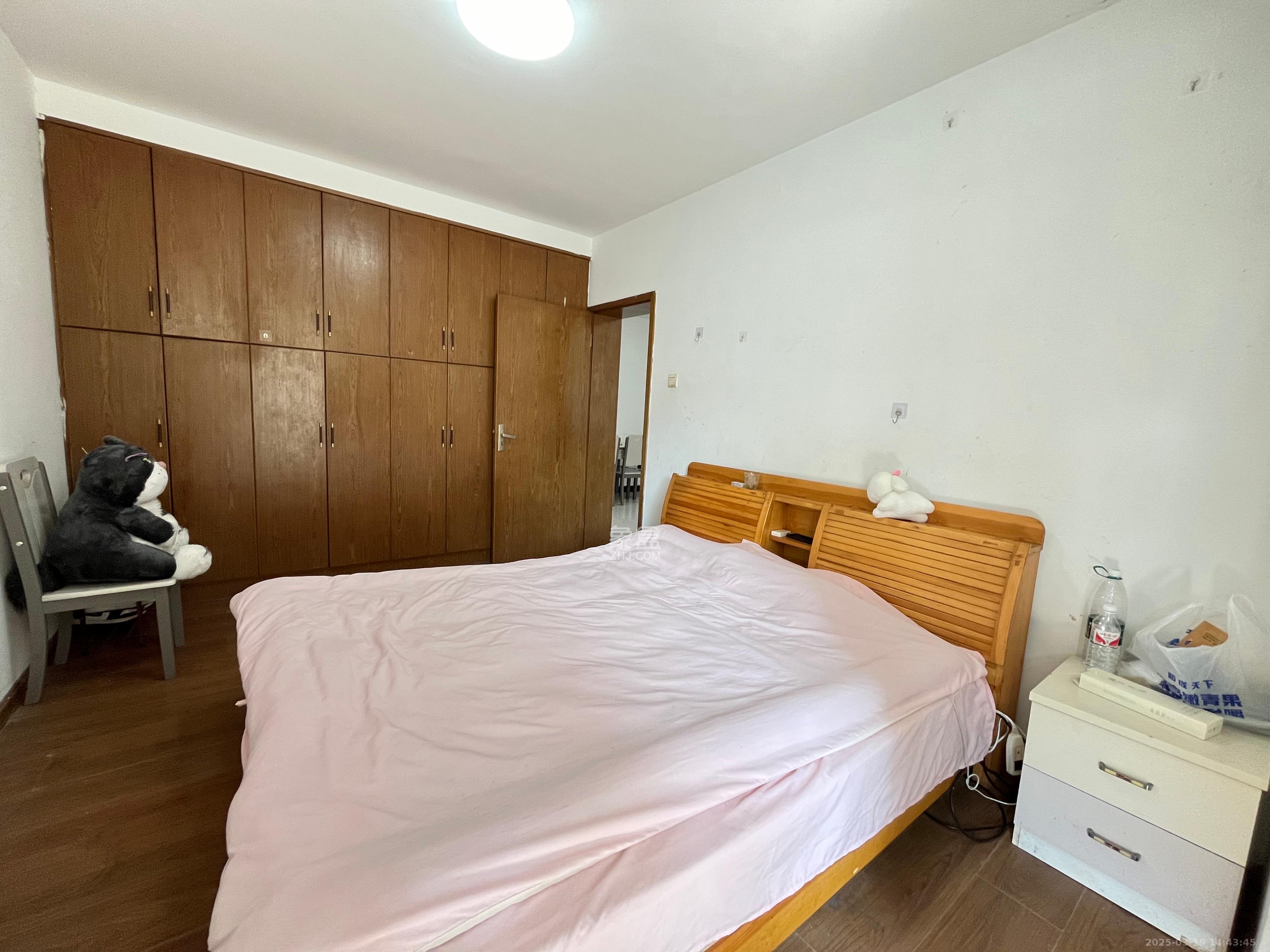 裕南大厦  3室1厅1卫   3600.00元/月室内图