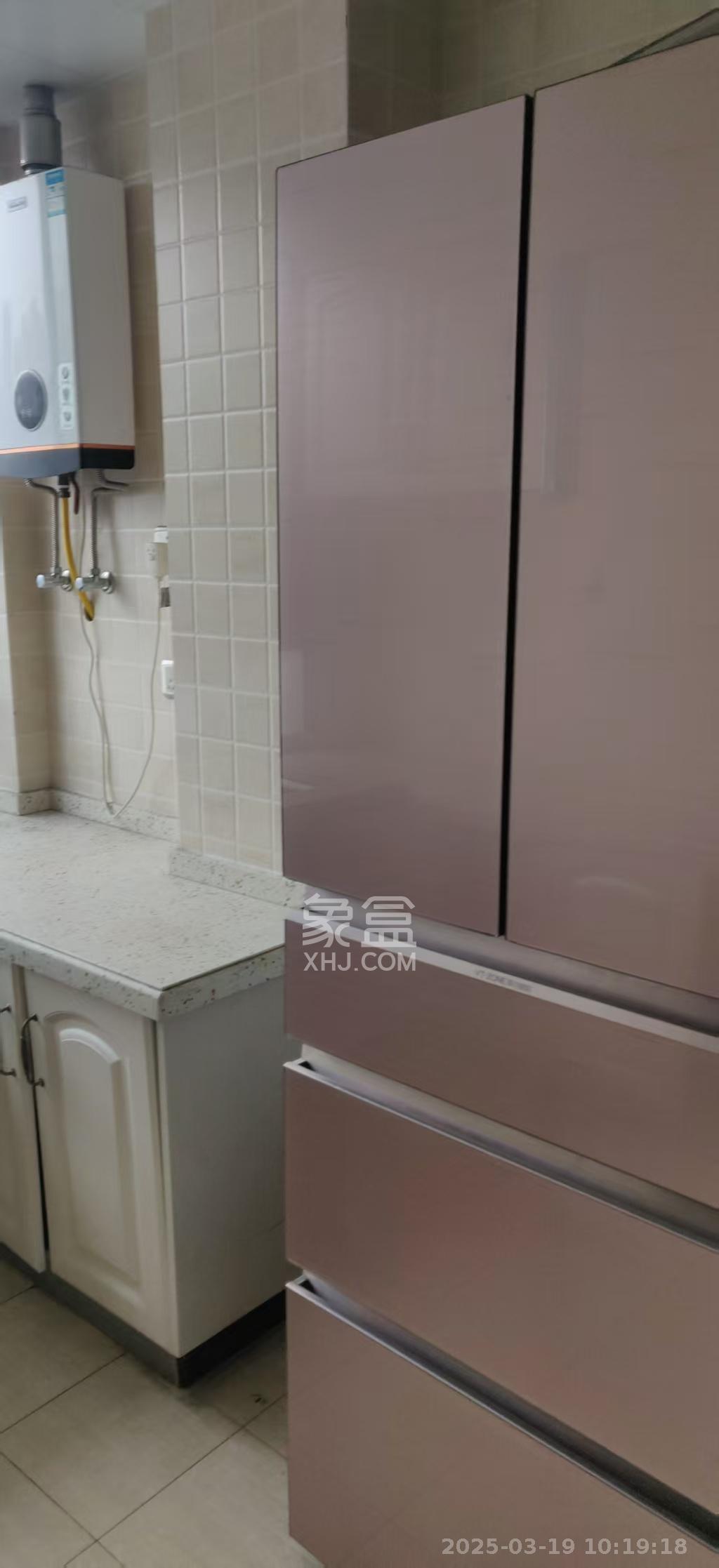 澳海月亮湾  2室1厅1卫    1800.0元/月 澳海月亮湾  2室1厅1卫    1800.0元/月室内图