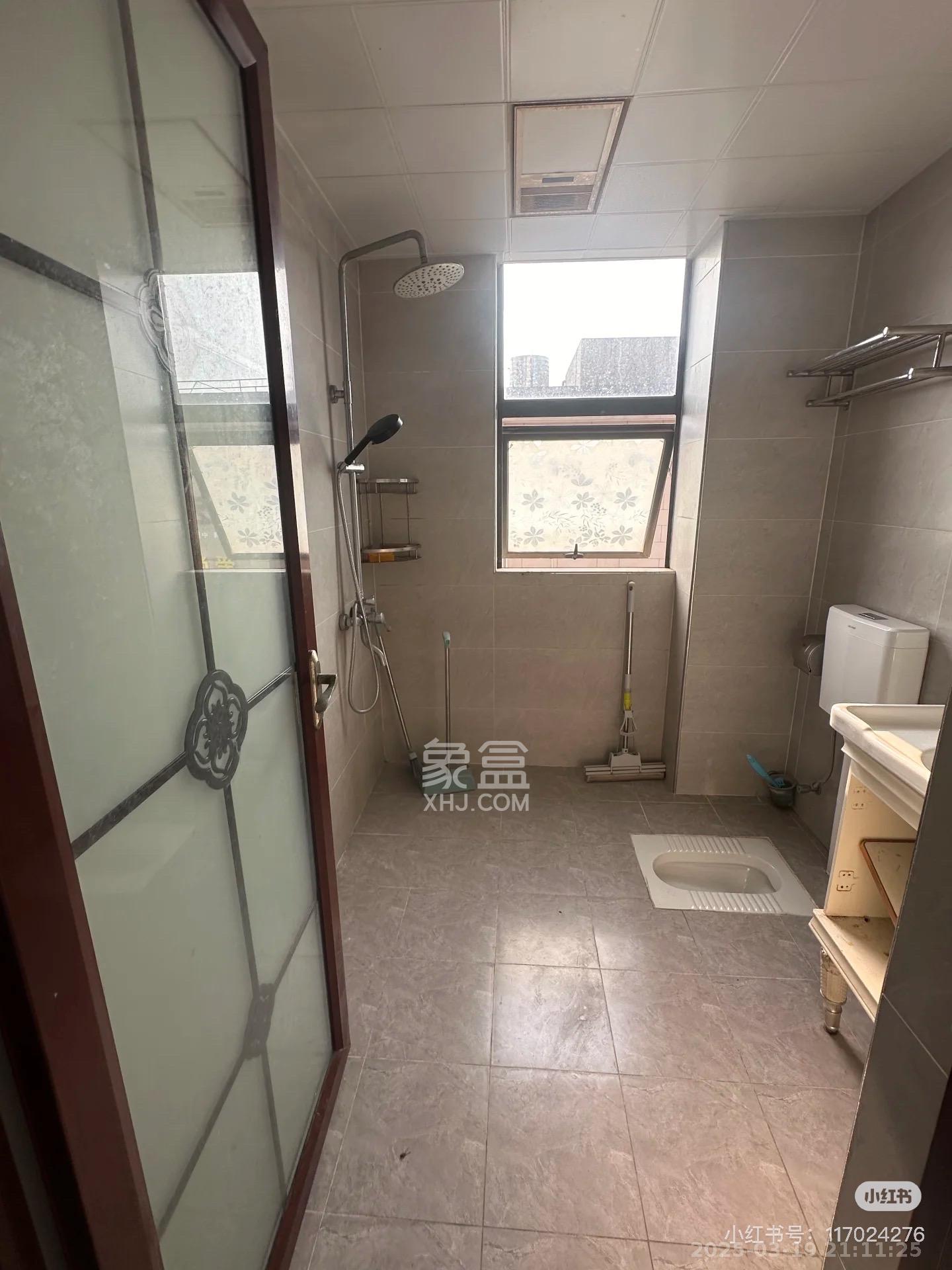 高升时代广场(冠铭商务中心) 1室2厅1卫 2100.0元/月 高升时代广场(冠铭商务中心) 1室2厅1卫 2100.0元/月室内图