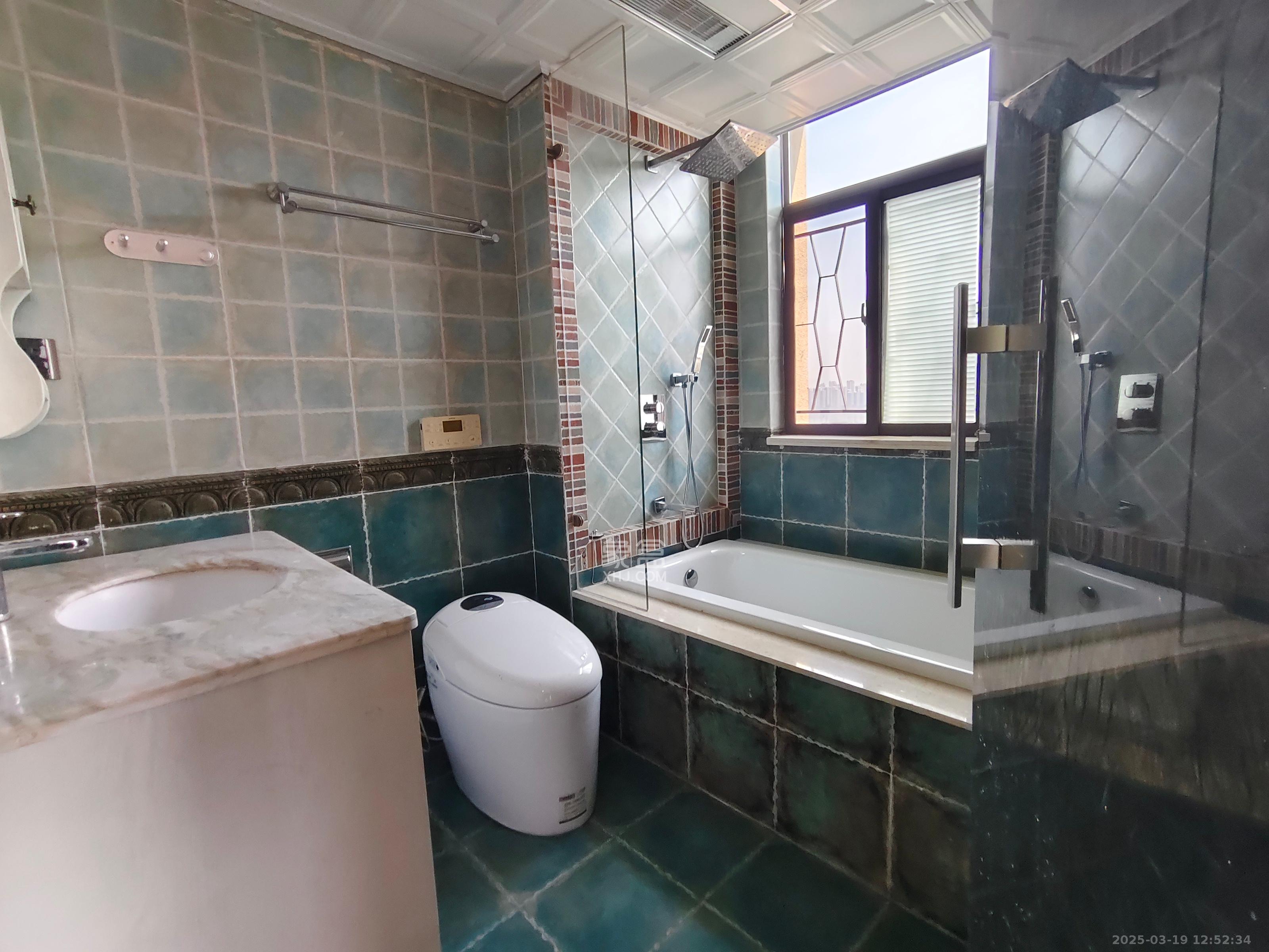 阳光丽城一期 4室2厅2卫 3600.0元/月 阳光丽城一期 4室2厅2卫 3600.0元/月室内图