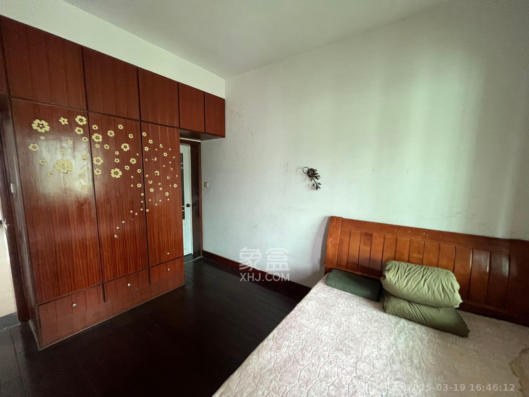 中南汽车世界 3室2厅2卫 1000.0元/月 中南汽车世界 3室2厅2卫 1000.0元/月室内图