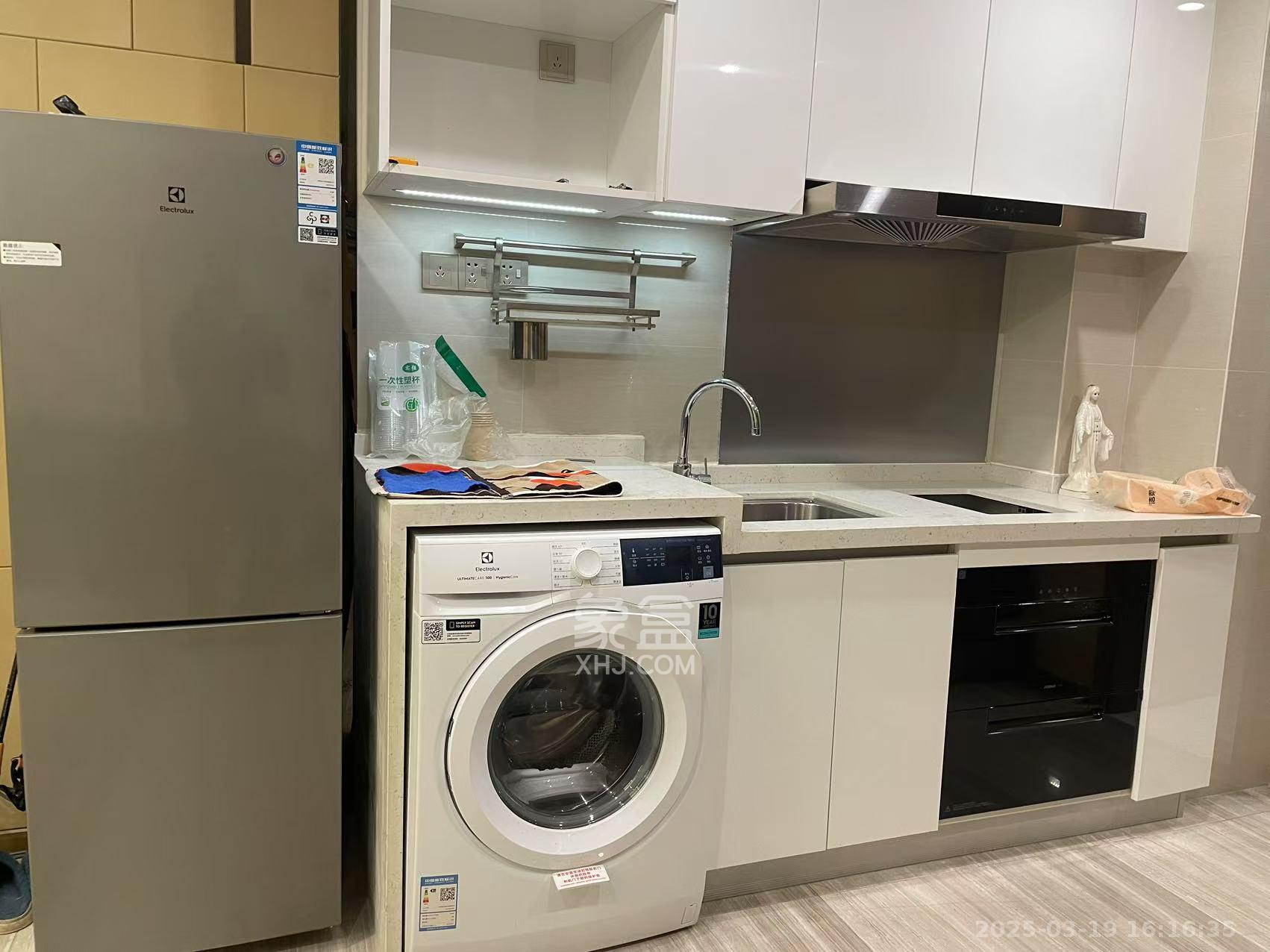 恒大誉府(融誉商业中心) 1室1厅1卫 2000.0元/月 恒大誉府(融誉商业中心) 1室1厅1卫 2000.0元/月室内图