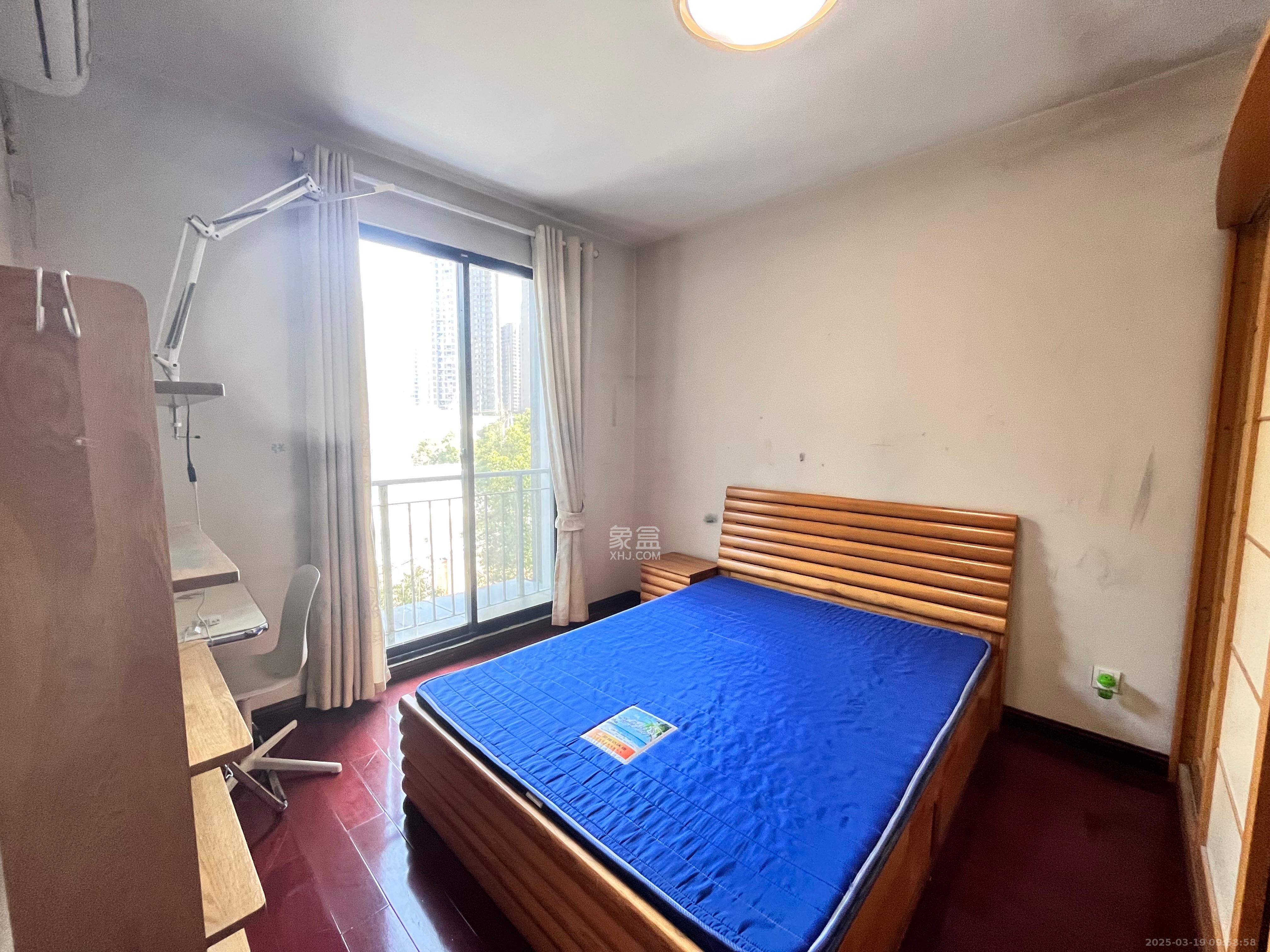 西街花园  3室2厅2卫   3500.00元/月室内图