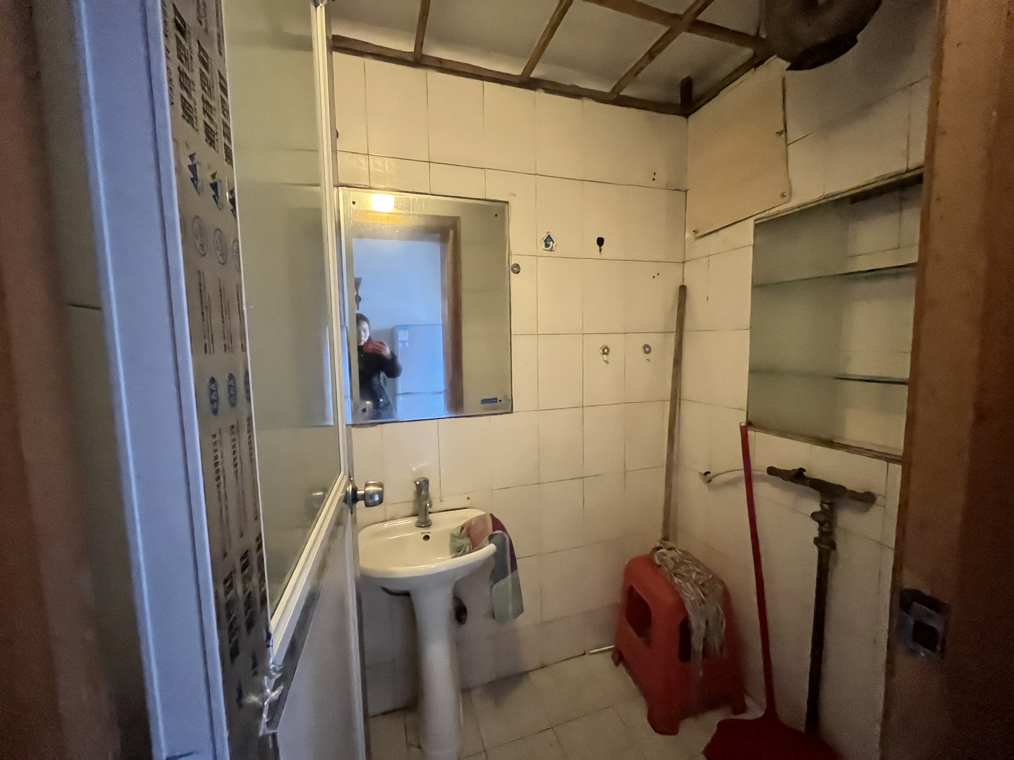 八一橡胶厂(长青中街) 3室2厅1卫 39.8万 八一橡胶厂(长青中街) 3室2厅1卫 39.8万客厅