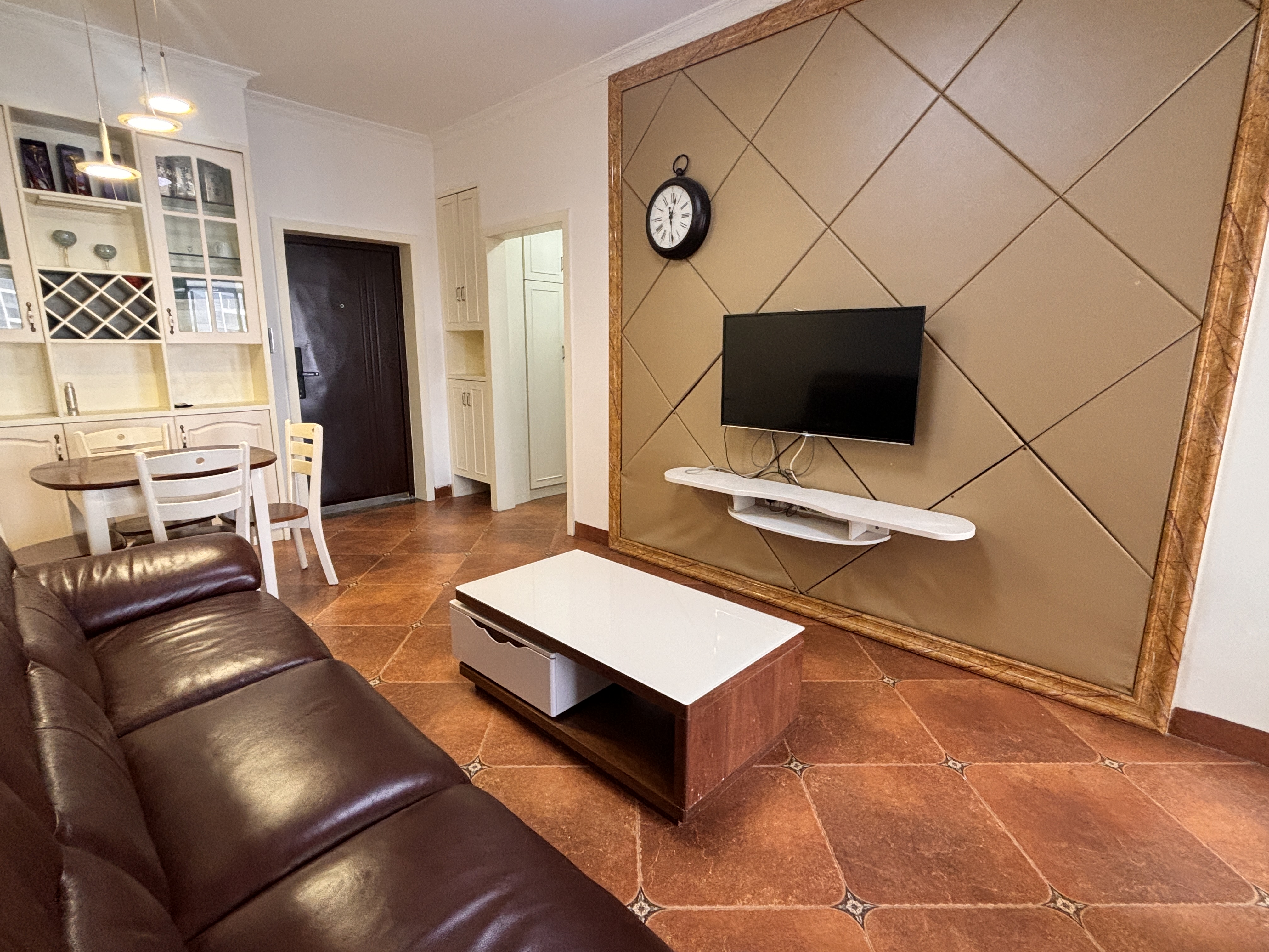 领御一方中心 2室1厅1卫 1700.0元/月 领御一方中心 2室1厅1卫 1700.0元/月室内图