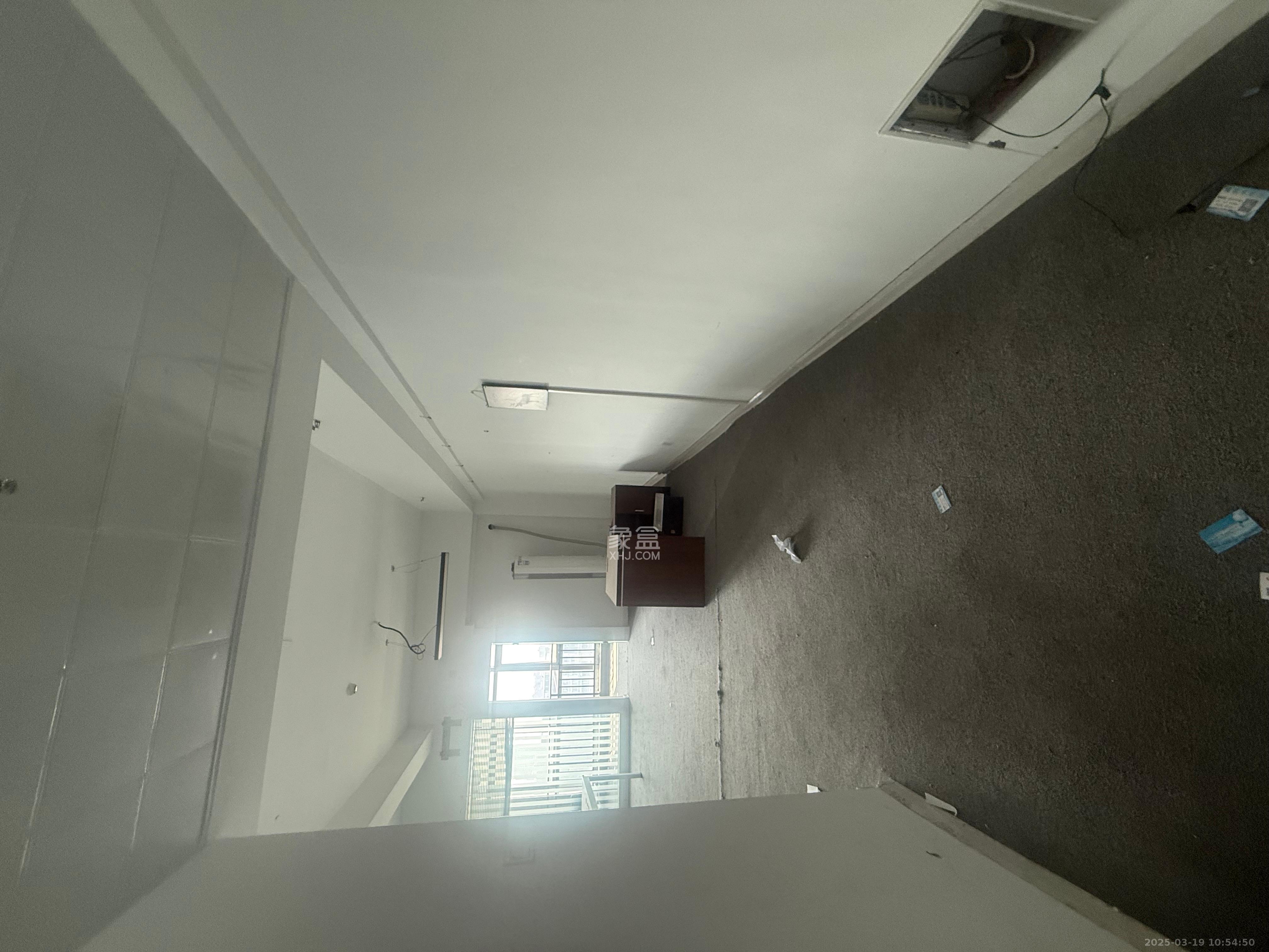 奥克斯广场 1室1厅1卫 4200.0元/月 奥克斯广场 1室1厅1卫 4200.0元/月室内图