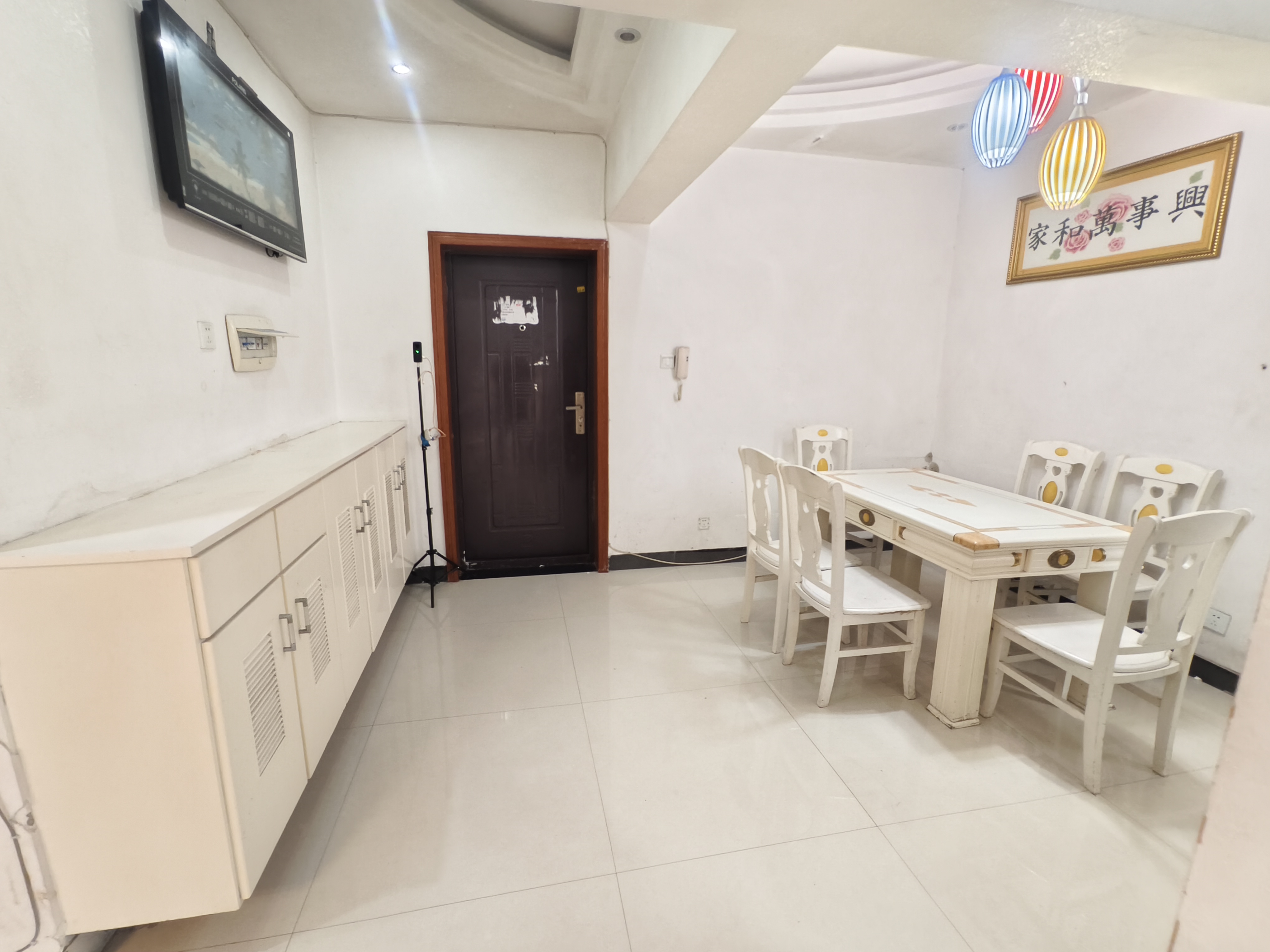 宏泰阳光家园 3室2厅1卫 62.8万 宏泰阳光家园 3室2厅1卫 62.8万客厅