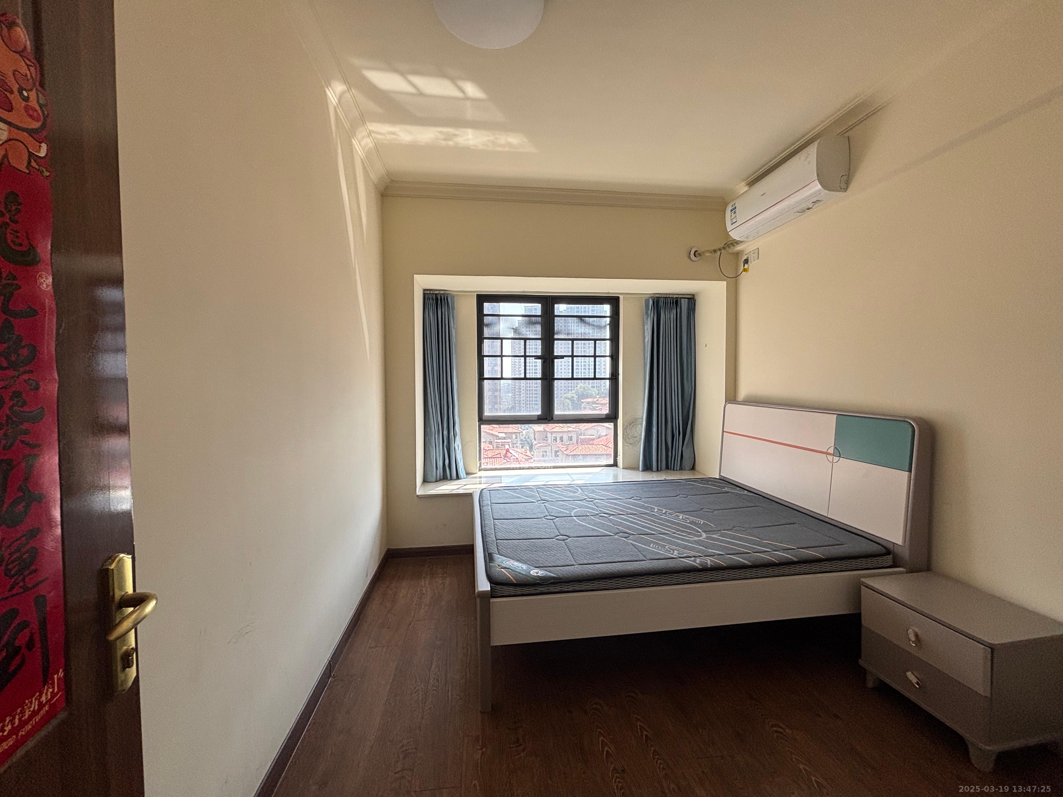 碧桂园南城首府(东宸林海)  4室2厅2卫    3300.0元/月 碧桂园南城首府(东宸林海)  4室2厅2卫    3300.0元/月室内图