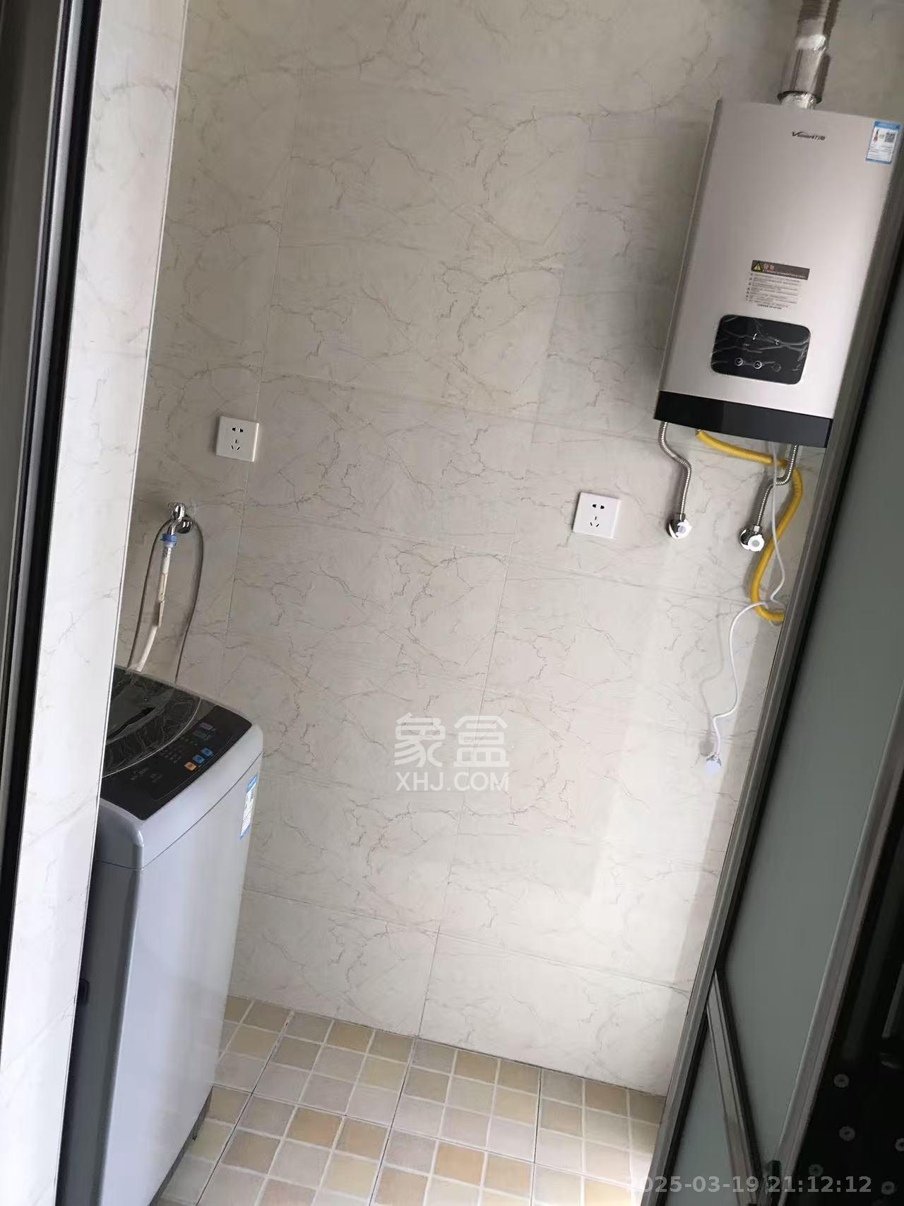 东方美地  3室2厅2卫    2200.0元/月室内图