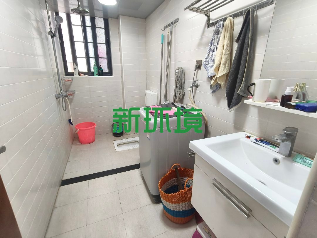 逸臣桃源  3室2厅2卫   1800.00元/月室内图