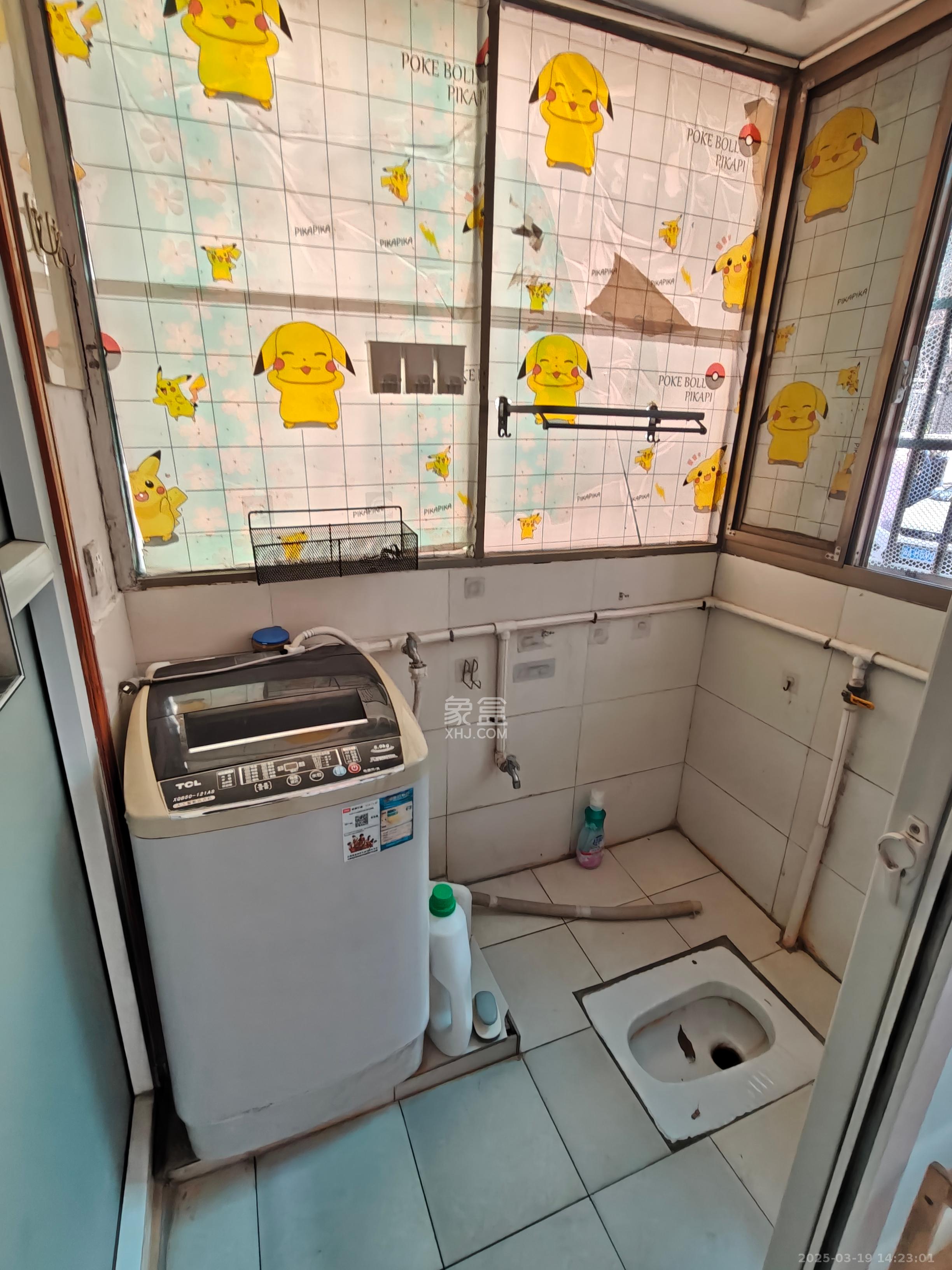 荷花园安置小区  1室1厅1卫   1400.00元/月室内图