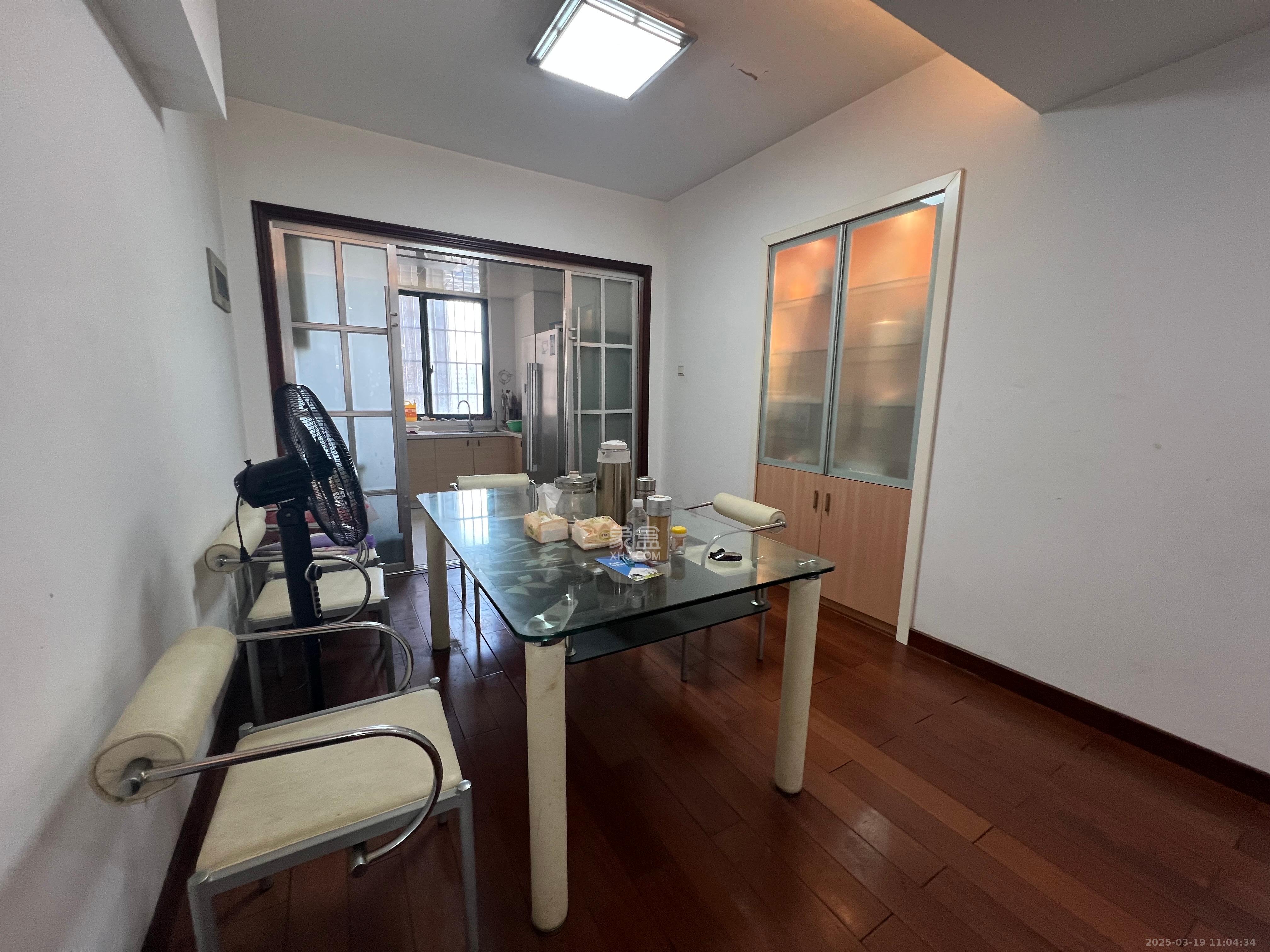 东来苑 4室2厅2卫 3700.0元/月 东来苑 4室2厅2卫 3700.0元/月室内图