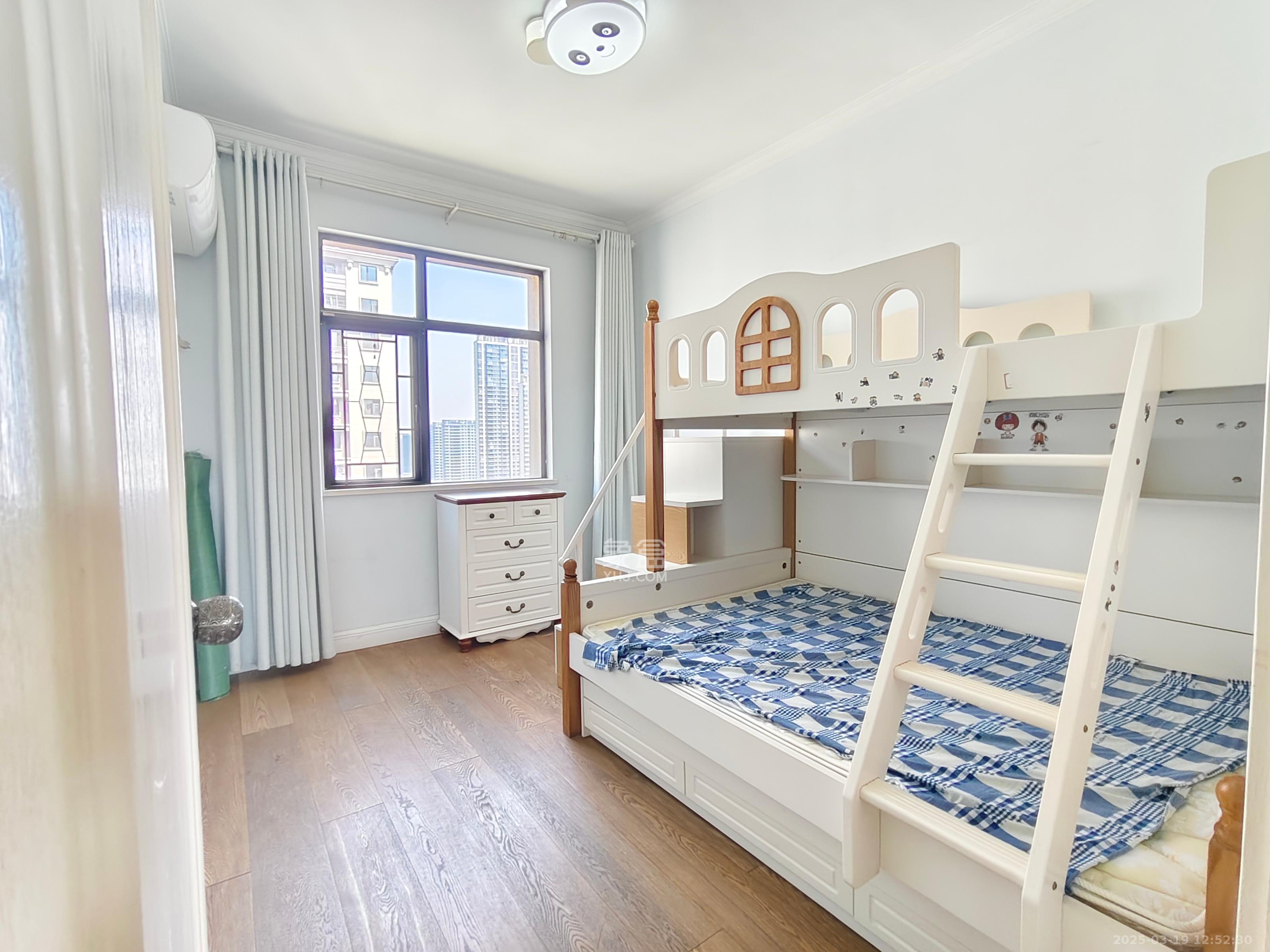 阳光丽城一期 4室2厅2卫 3600.0元/月 阳光丽城一期 4室2厅2卫 3600.0元/月室内图