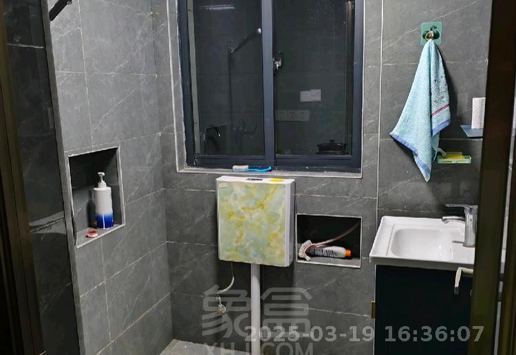 学府时代 2室1厅1卫 1500.0元/月 学府时代 2室1厅1卫 1500.0元/月室内图