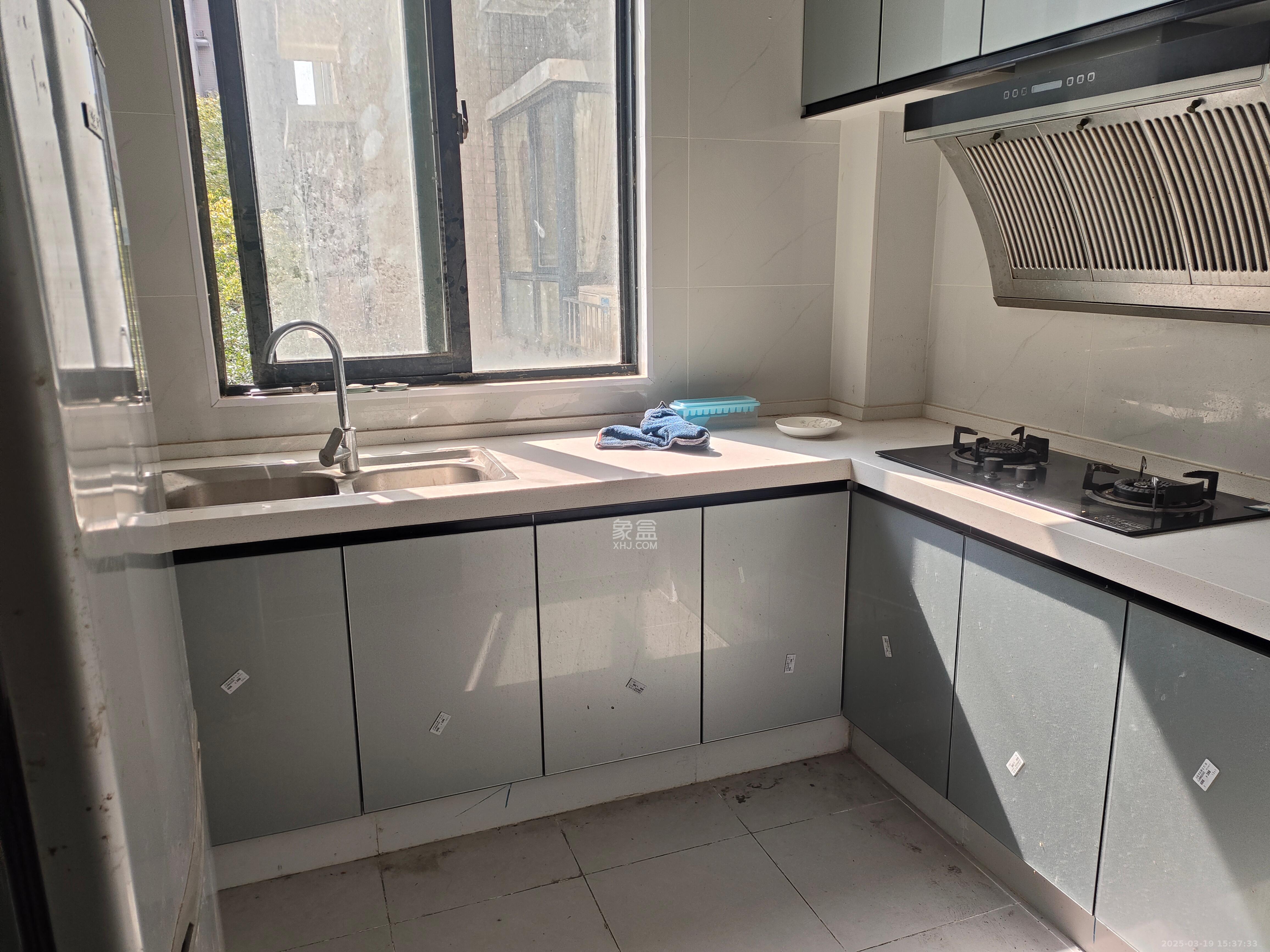 湘江世纪城豪江苑 3室2厅1卫 2000.0元/月 湘江世纪城豪江苑 3室2厅1卫 2000.0元/月室内图